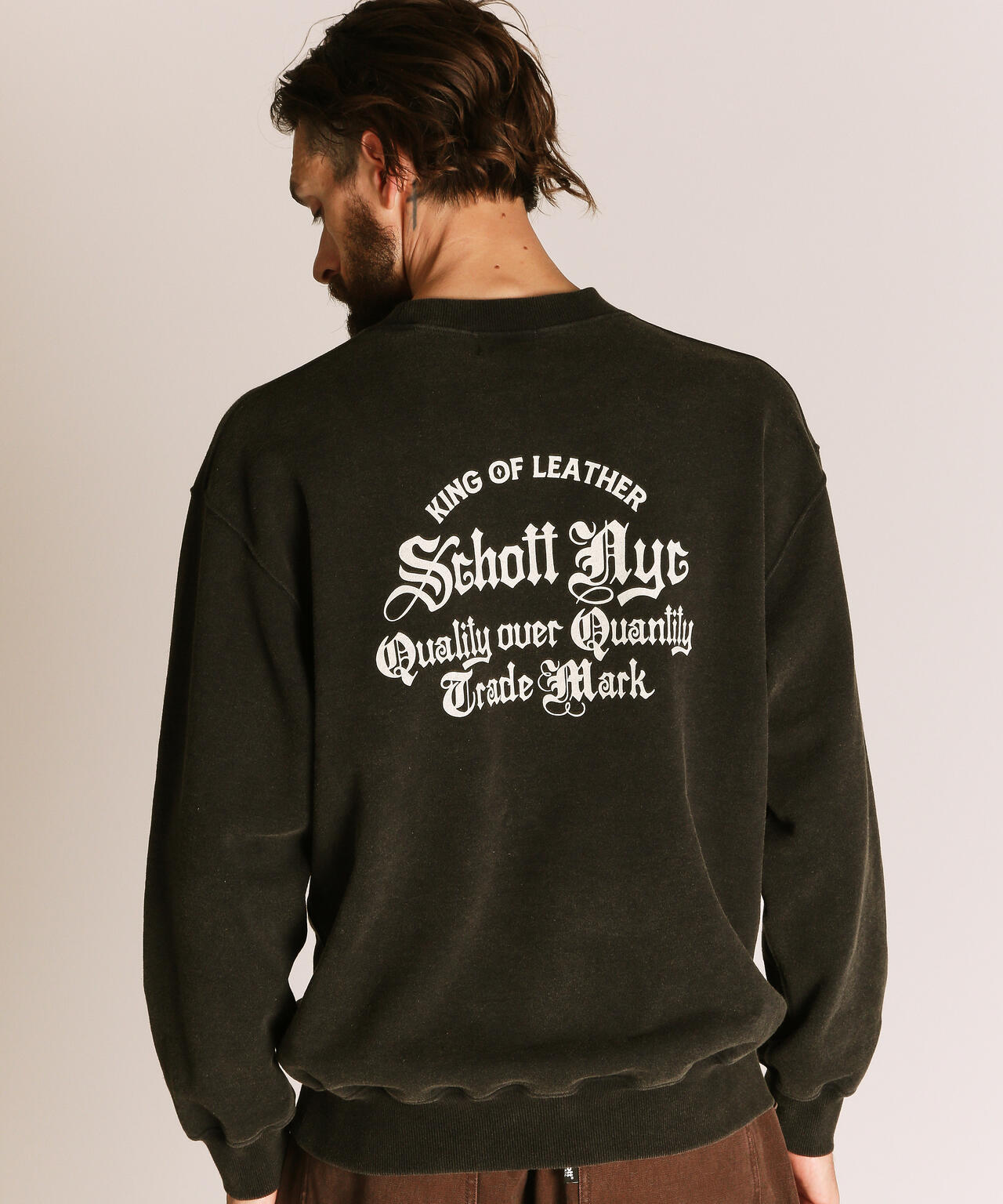 QUALITY OVER QUANTITY CREW SWEAT/クオリティ オーバー クアンティティ クルースウェット