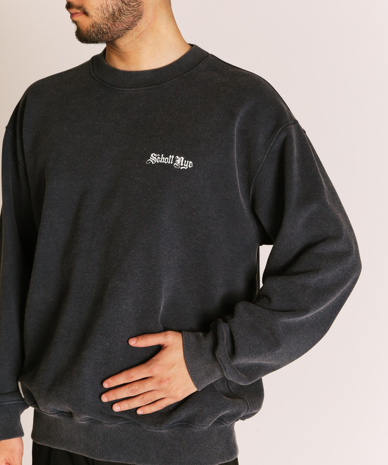 QUALITY OVER QUANTITY CREW SWEAT/クオリティ オーバー クアンティティ クルースウェット