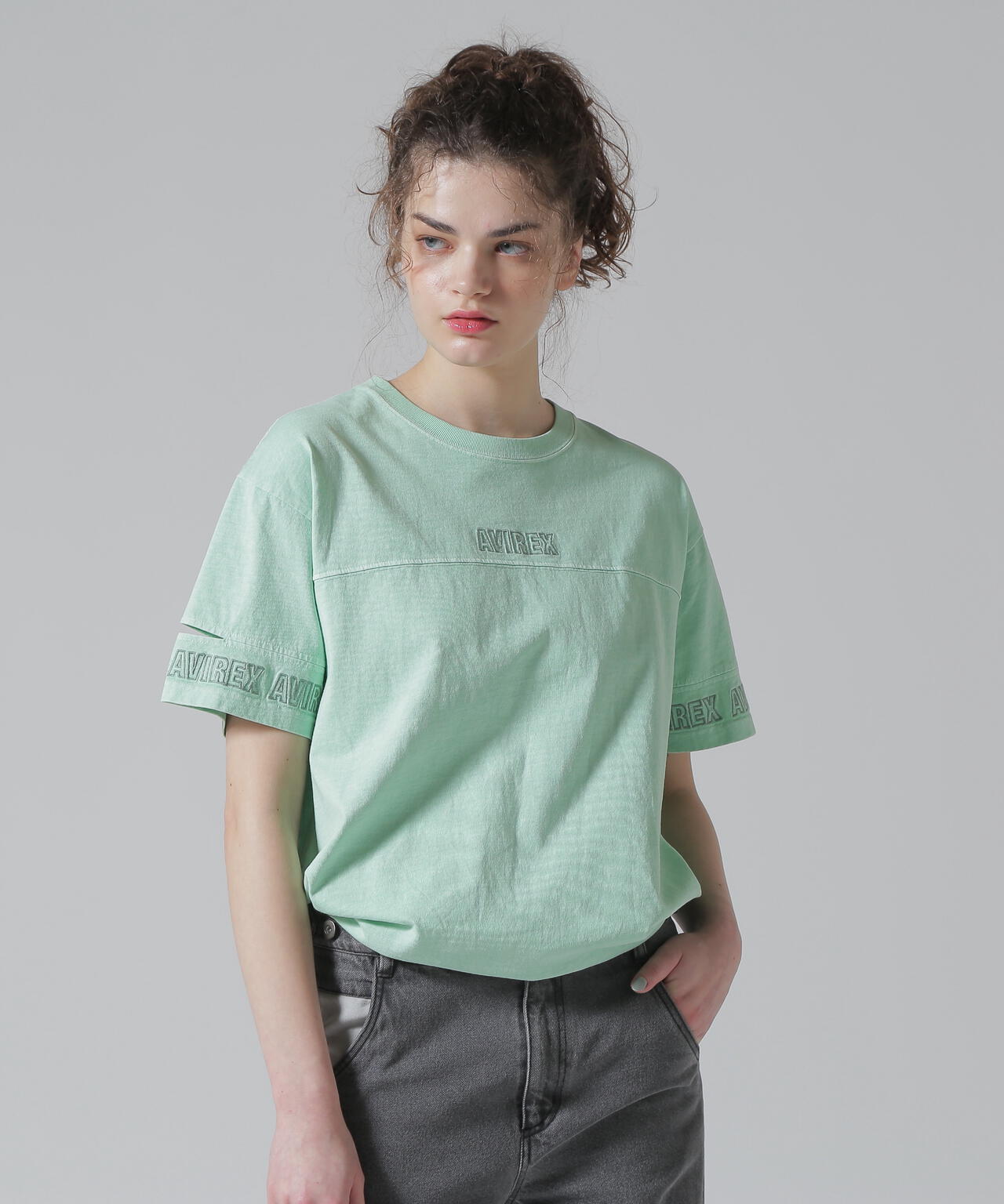 FADE WASH CUFFS OPEN EMBROIDERY T-SHIRT/フェイドウォッシュ カフスオープン刺繍Tシャツ