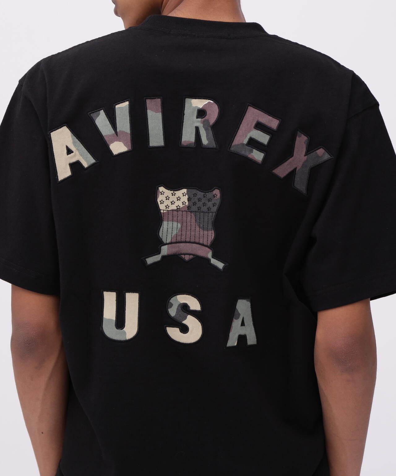 《直営店限定》VARSITY CAMO LOGO T-SHIRT / バーシティ カモ ロゴ 半袖Tシャツ / AVIREX
