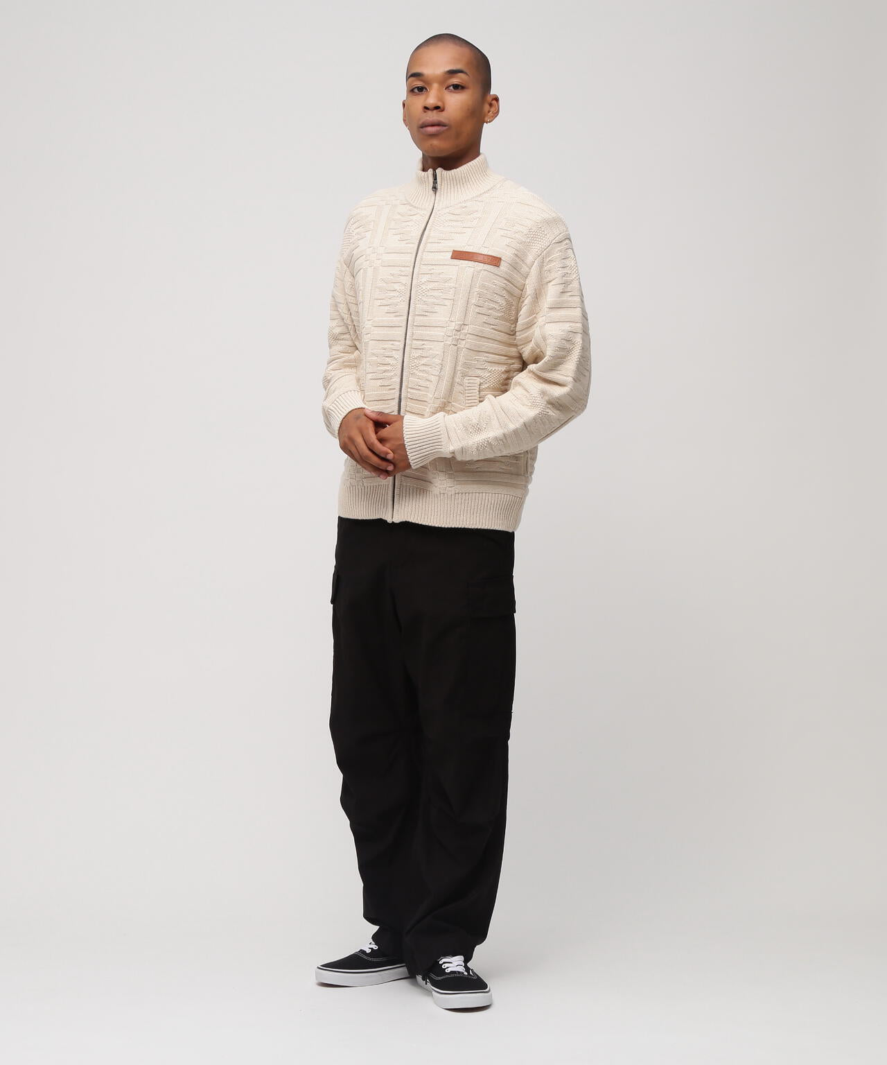 NATIVE JACQUARD STAND KNIT