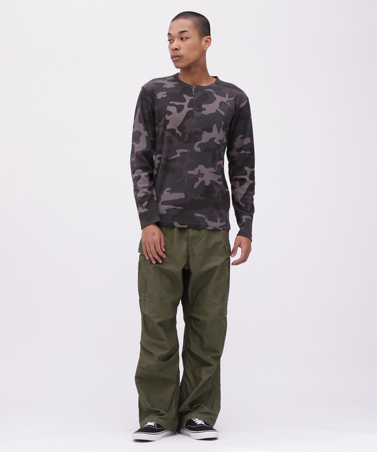 《DAILY/デイリー》RIB LONG SLEEVE HENLEY NECK T-SHIRT ”CAMOUFLAGE”