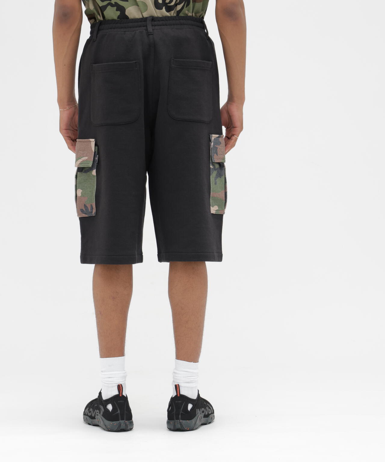 SWEAT CAMO CARGO SHORTS