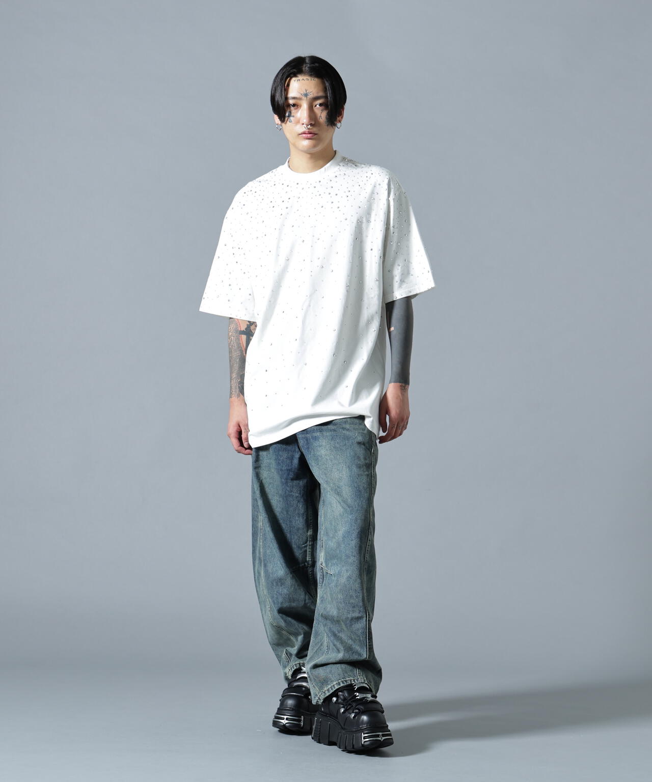180cm B:87 W:66 H:84 着用サイズ:L