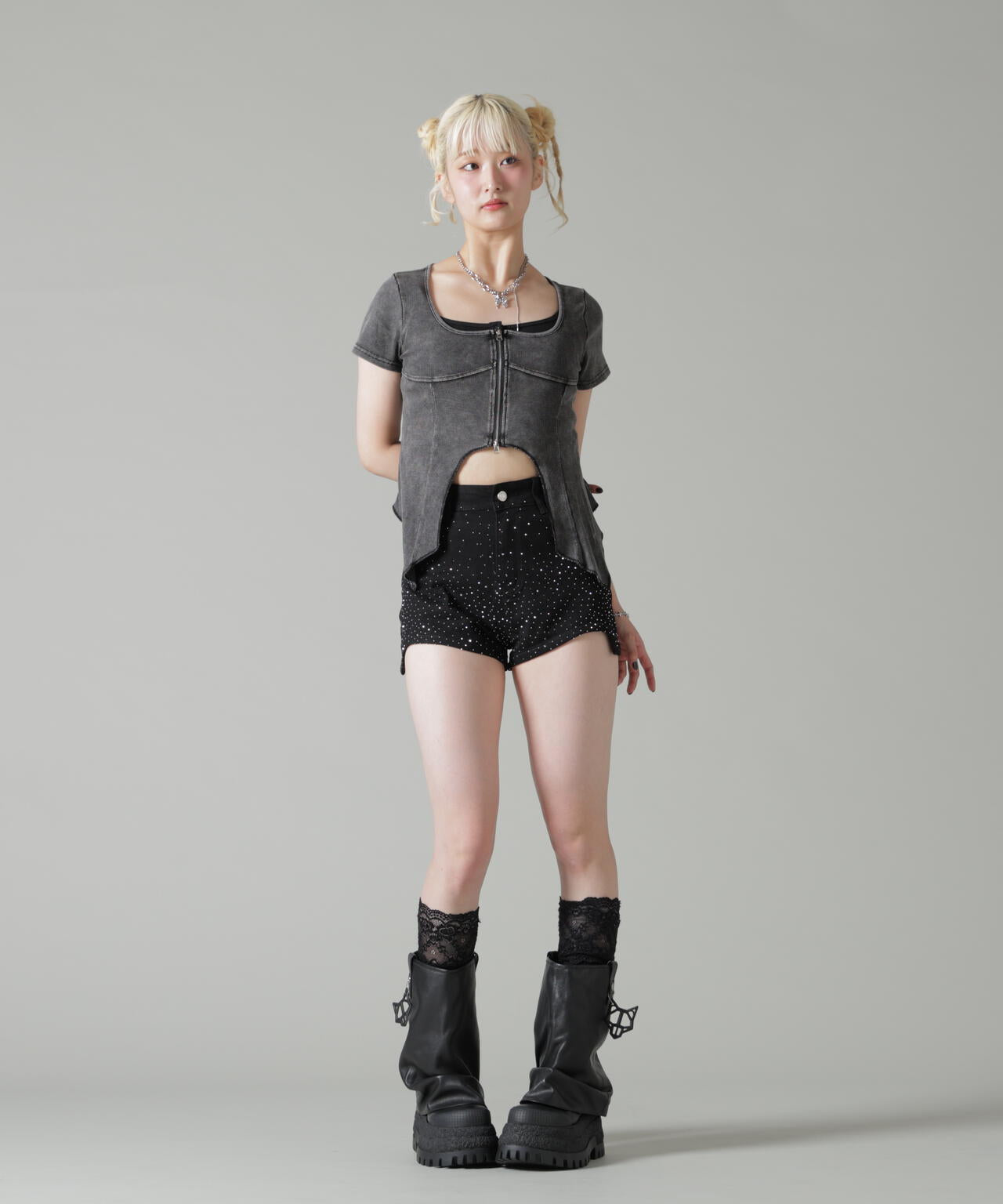 MAVYTH/メヴィス/RHINESTONE FADED DENIM SHORTS