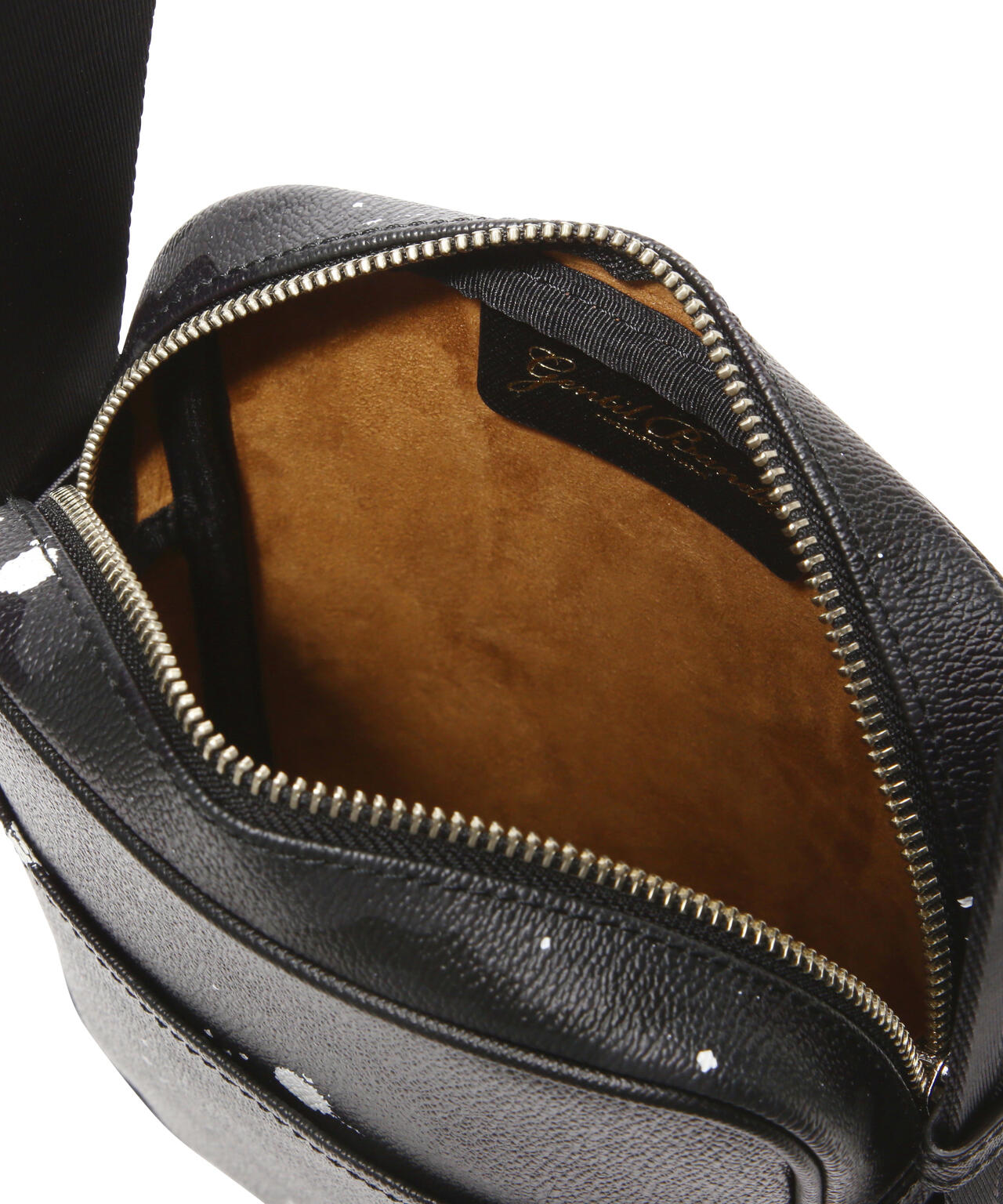 GENTIL BANDIT(ジャンティバンティ)クロスボディバッグ ブラックカモ