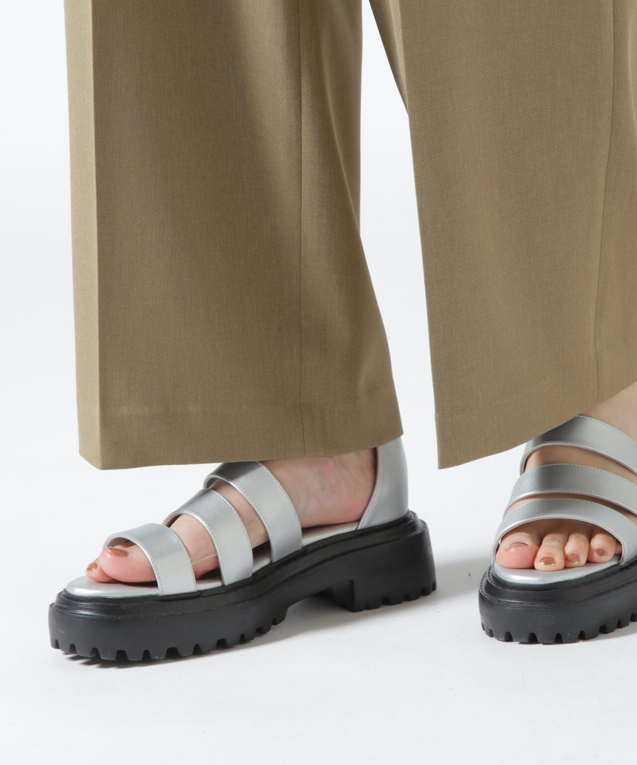 DROIT BELLO(ドロイトベロ)タックパンツ