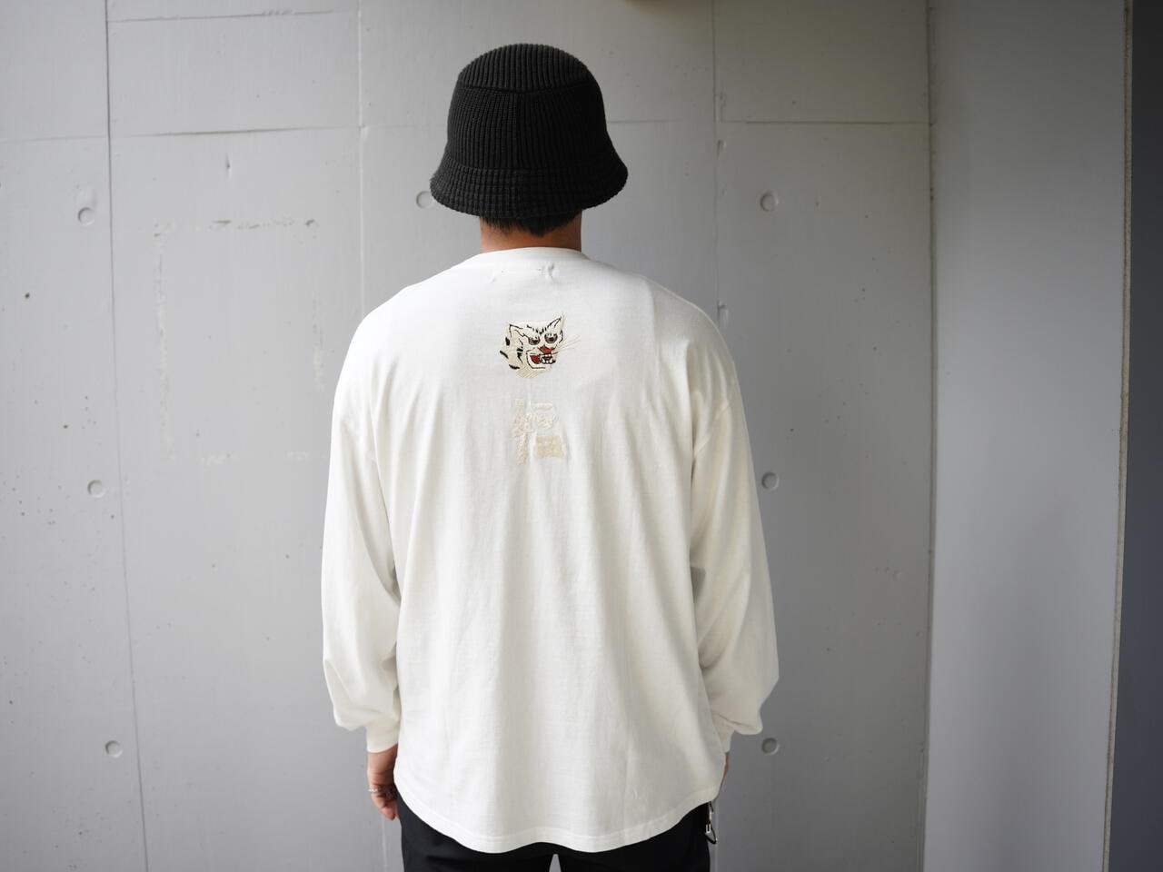 REMI RELIEF(レミレリーフ) 別注LW加工20/-天竺BIGサイズロンT(刺繍:福)