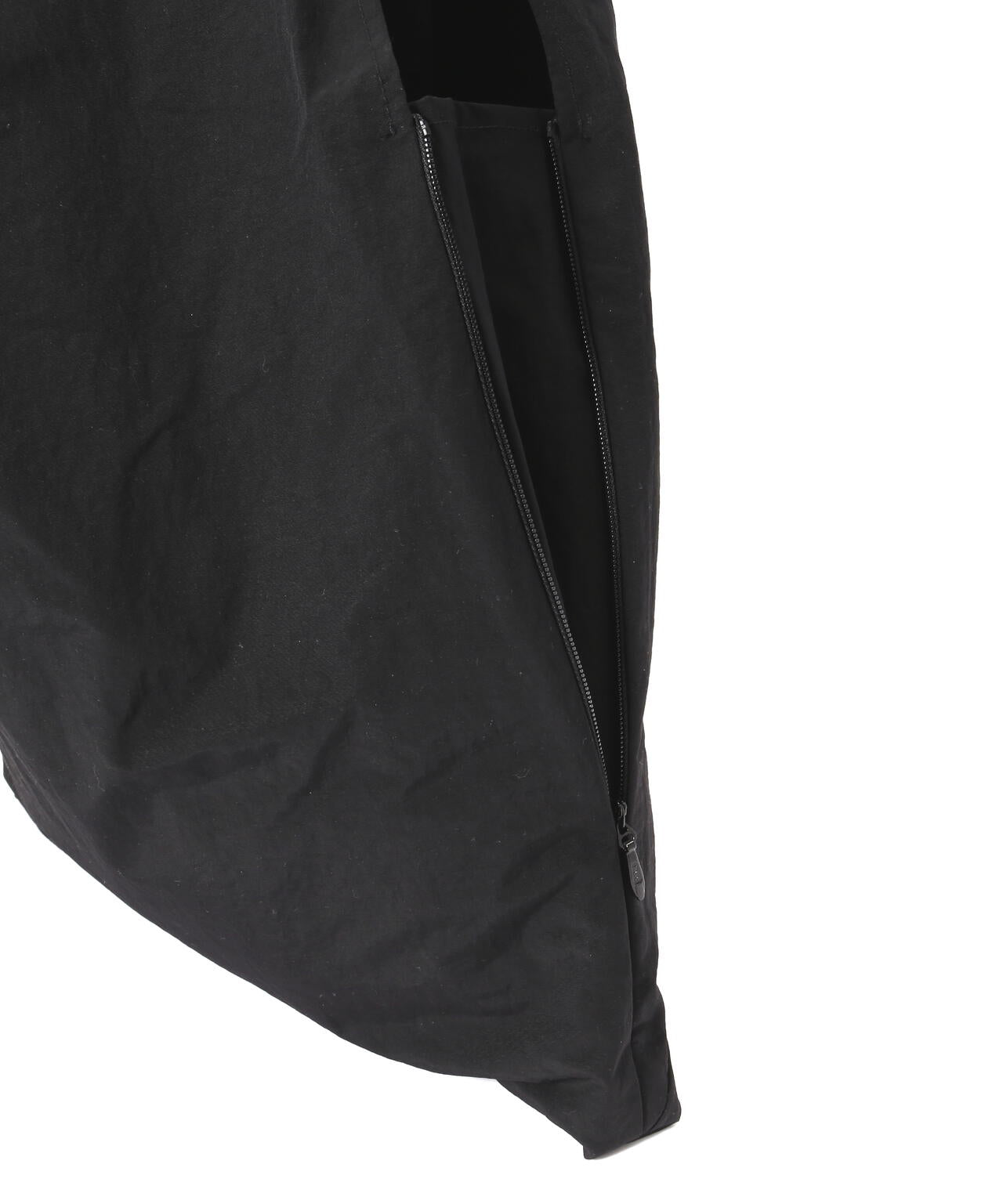 SLOW(スロウ)span nylon-triangle wrap bag-