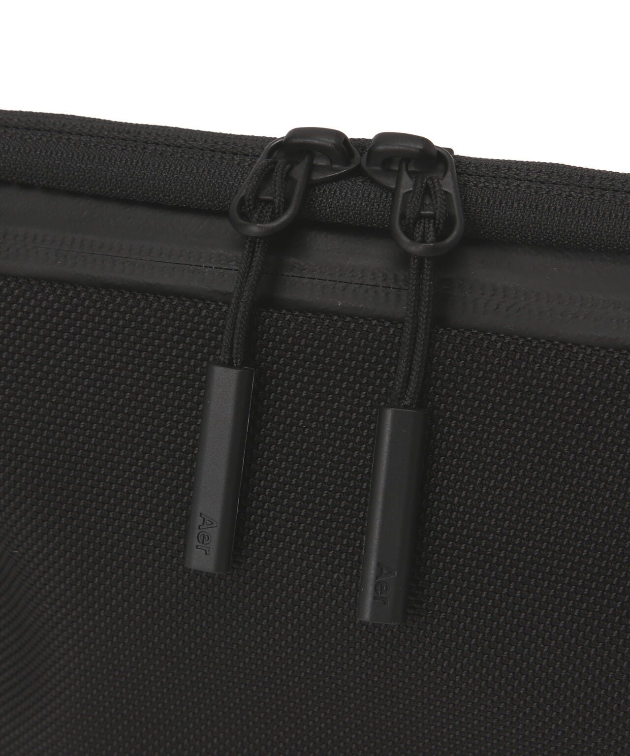 Aer(エアー)Slim Pouch Black AER-21028