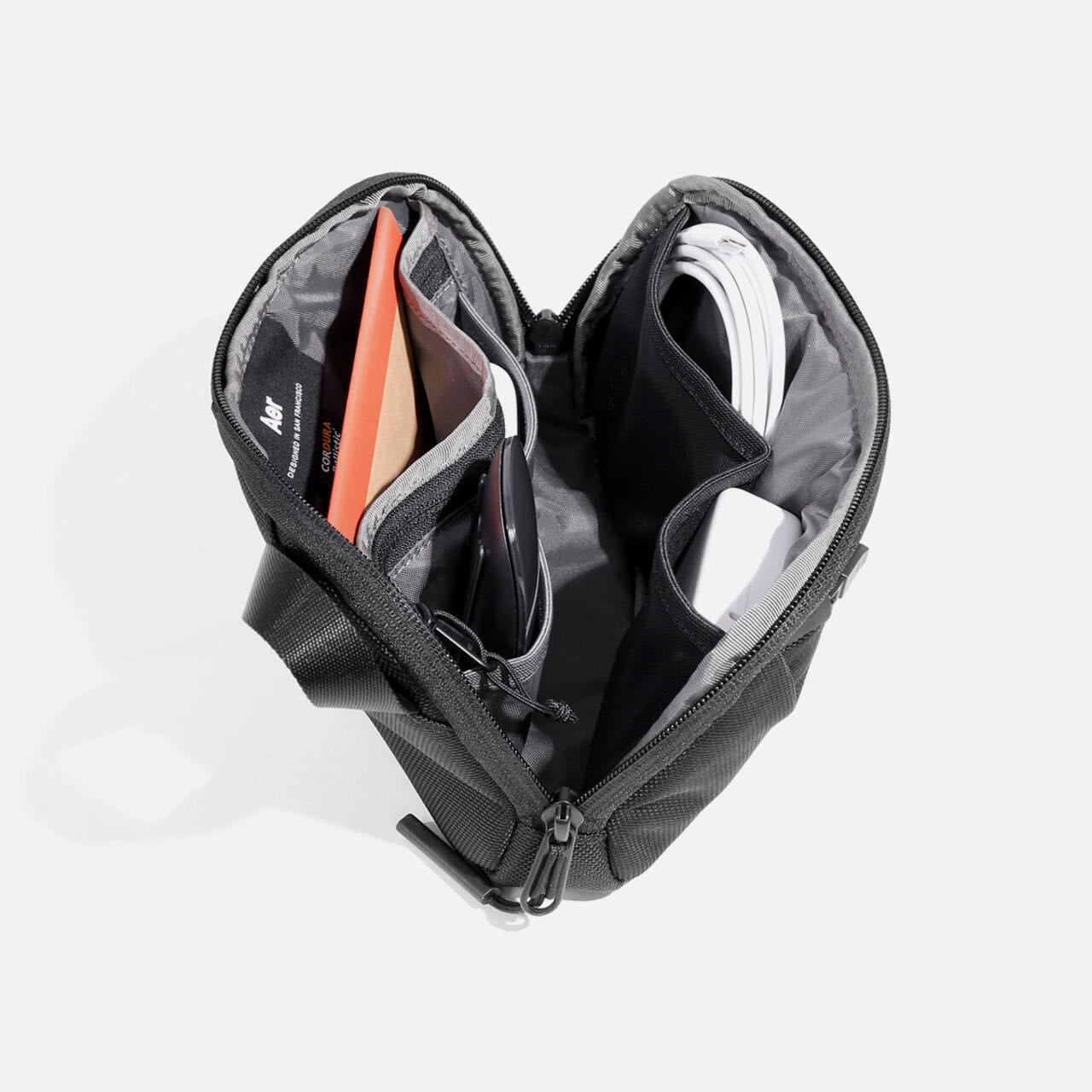 Aer(エアー)Slim Pouch Black AER-21028