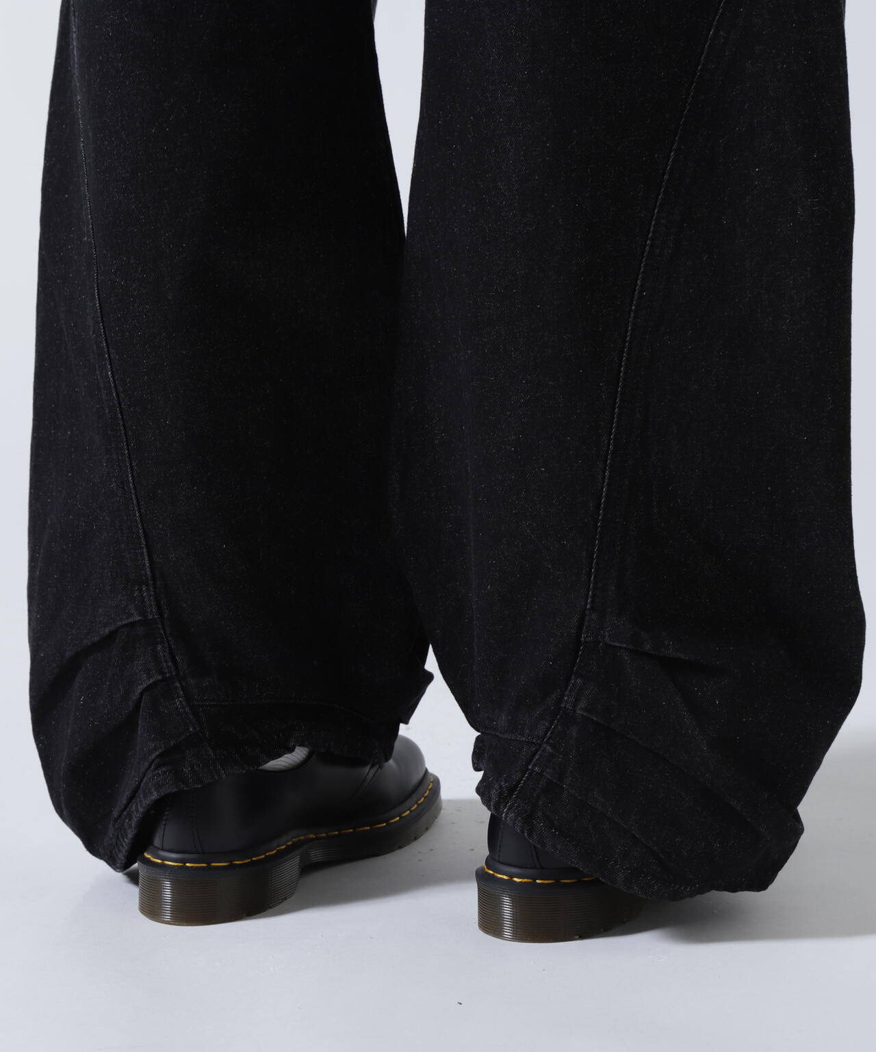 Knuth Marf(クヌースマーフ)tuck design denim pants