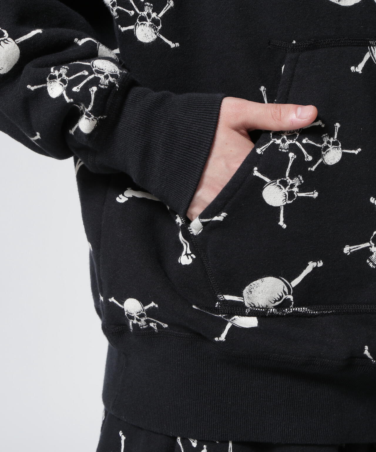 SAINT MICHAEL/セント マイケル/SA_CRW SWT/SKULL/BLACK