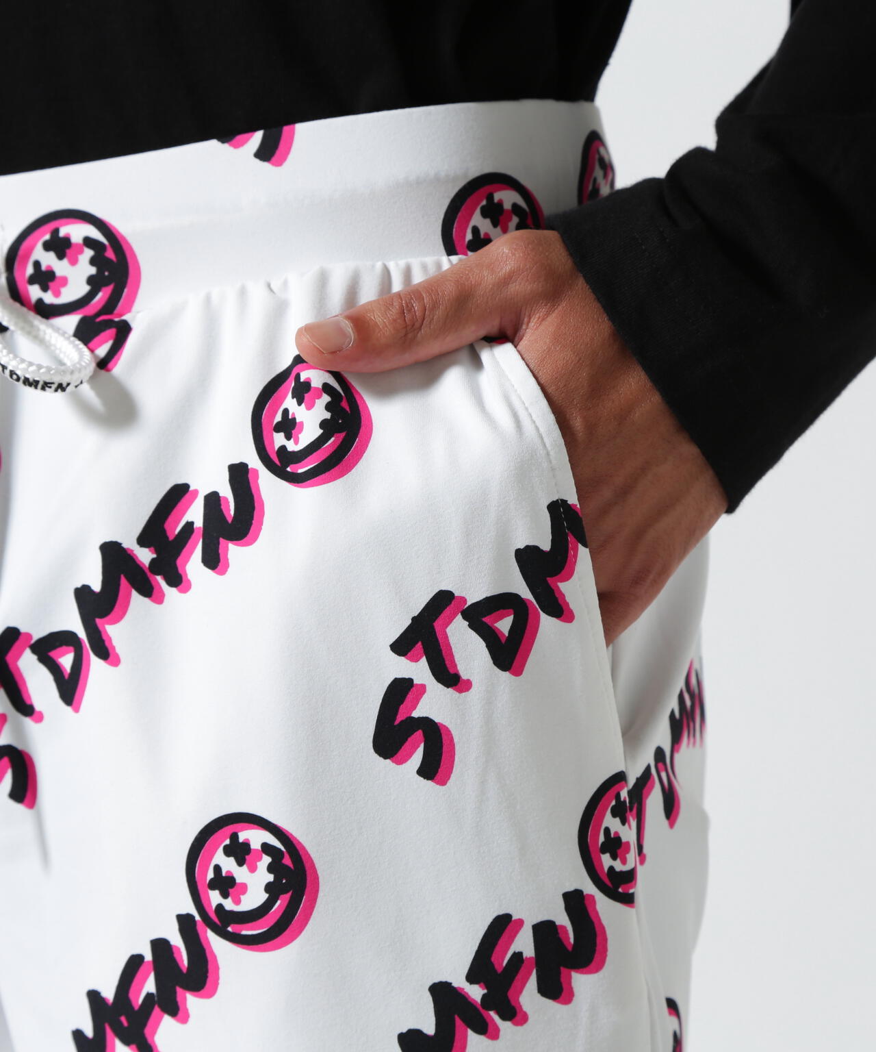 STUD MUFFIN/スタッドマフィン/フラッシュグラフィティ柄ストレッチナイロン ボードパンツ