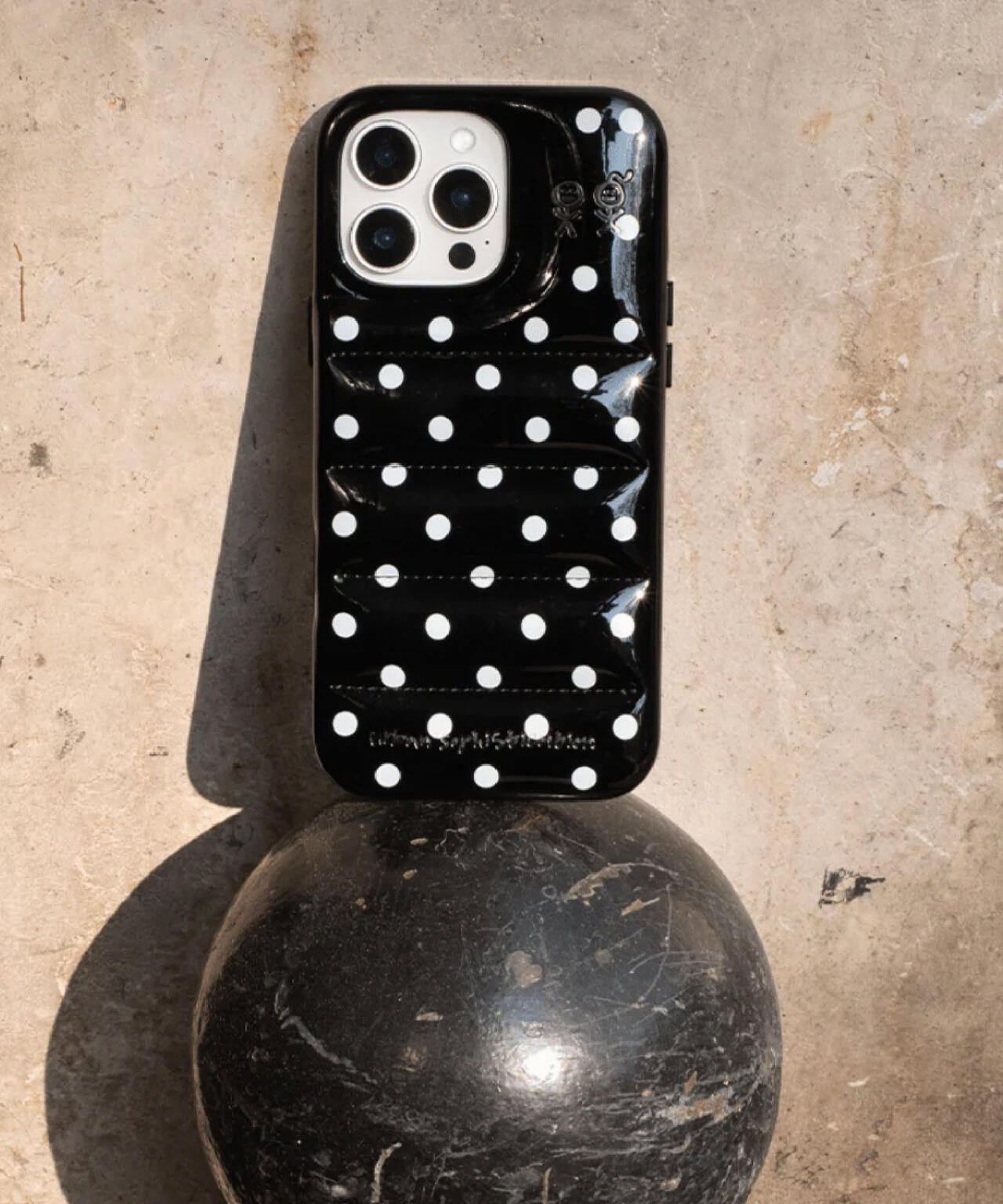 Urban Sophistication/The Puffer Case/Polka Dots