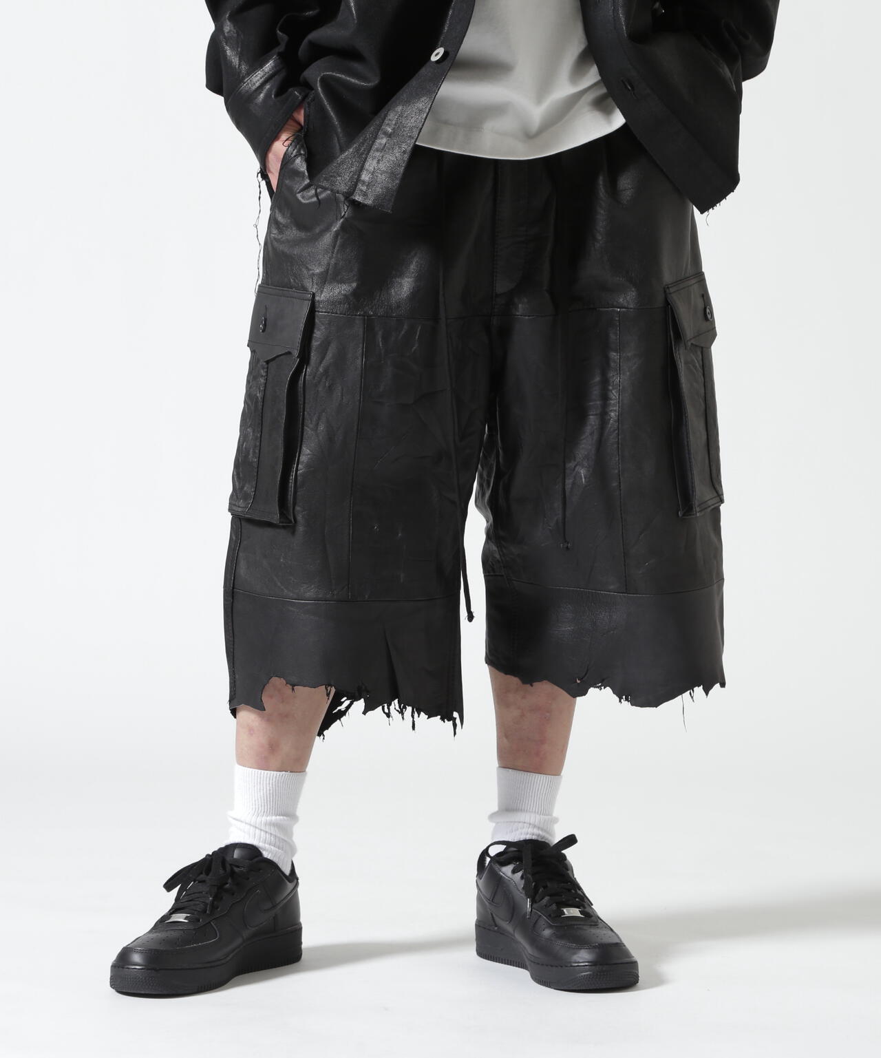 FR(13)NDS/フレンズ/REPRO-LEATHER CARGO SHORTS
