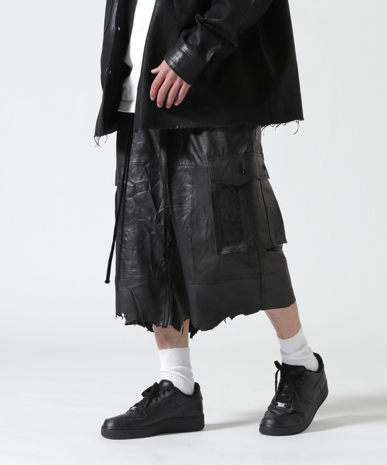 FR(13)NDS/フレンズ/REPRO-LEATHER CARGO SHORTS