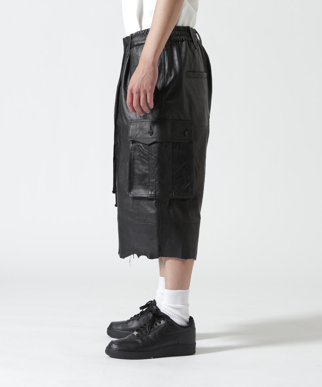 FR(13)NDS/フレンズ/REPRO-LEATHER CARGO SHORTS