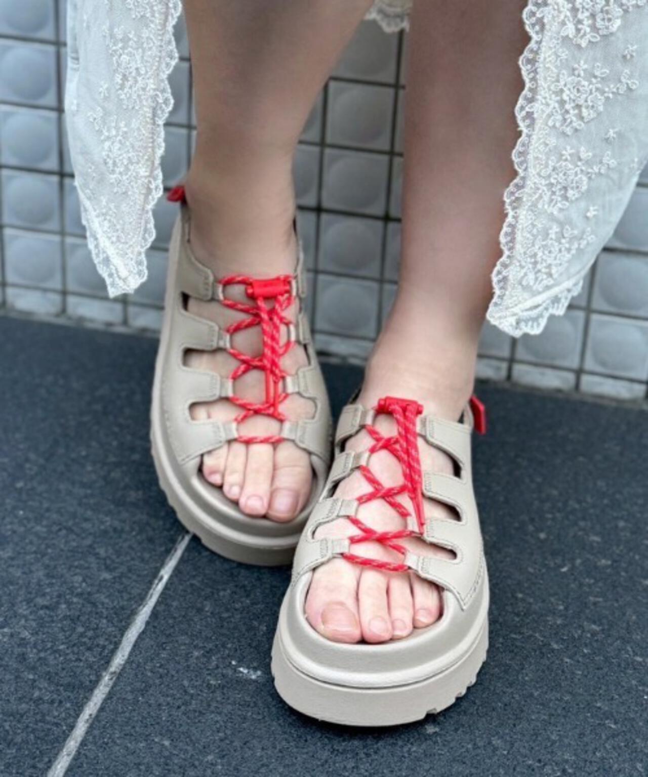 UGG/アグ/GOLDENGLOW TOGGLE