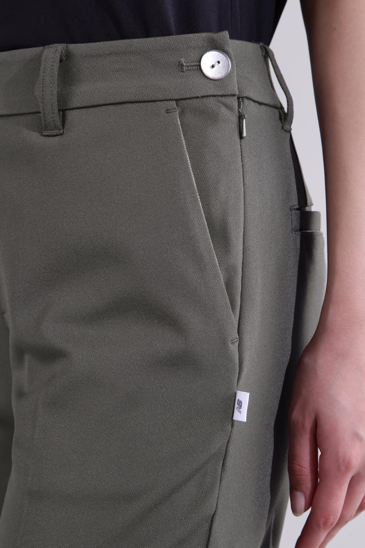 【直営店舗限定】テーパード ロングパンツ (WOMENS)
