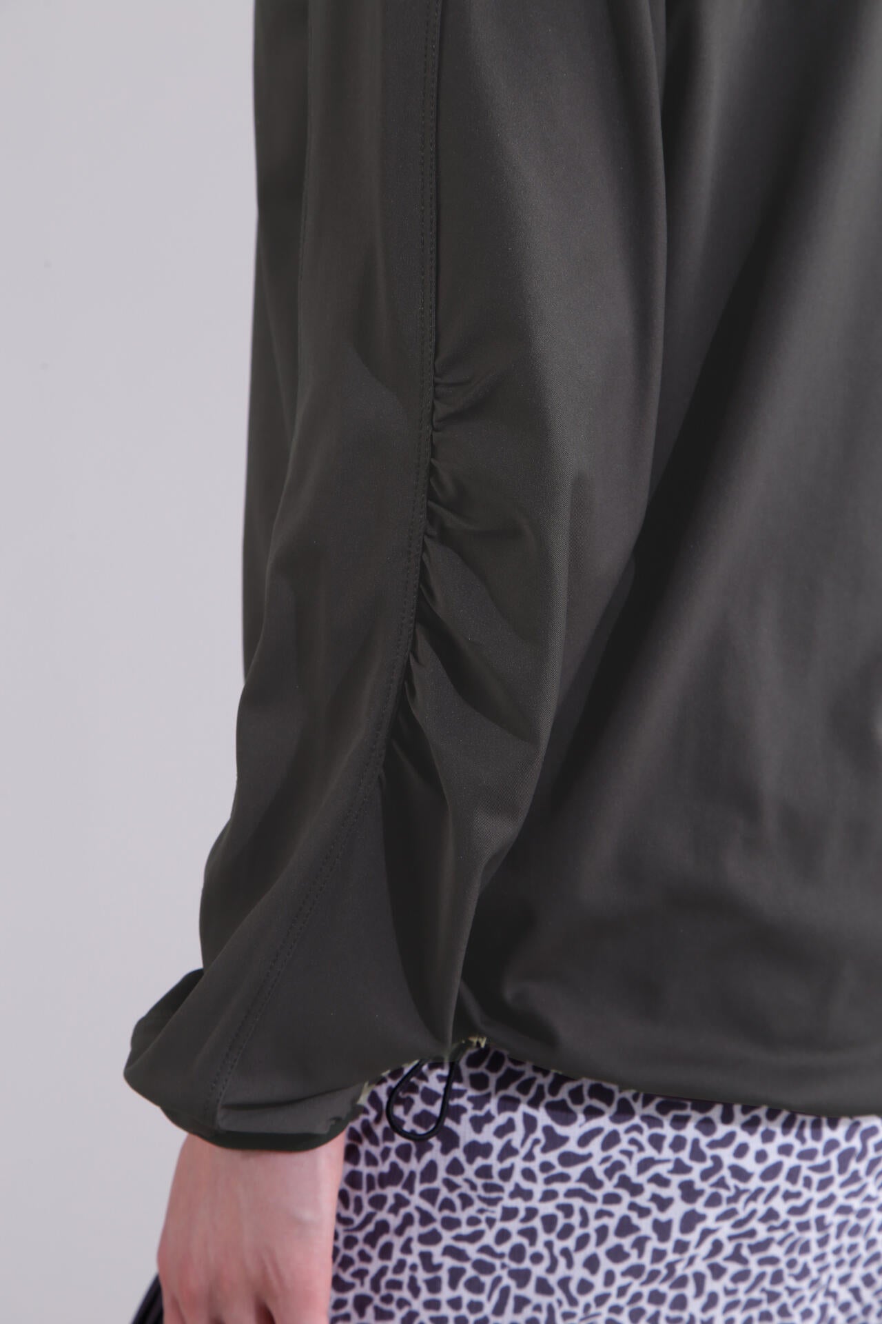 【直営店舗限定】ジャージー サンシェード ブルゾン (WOMENS)
