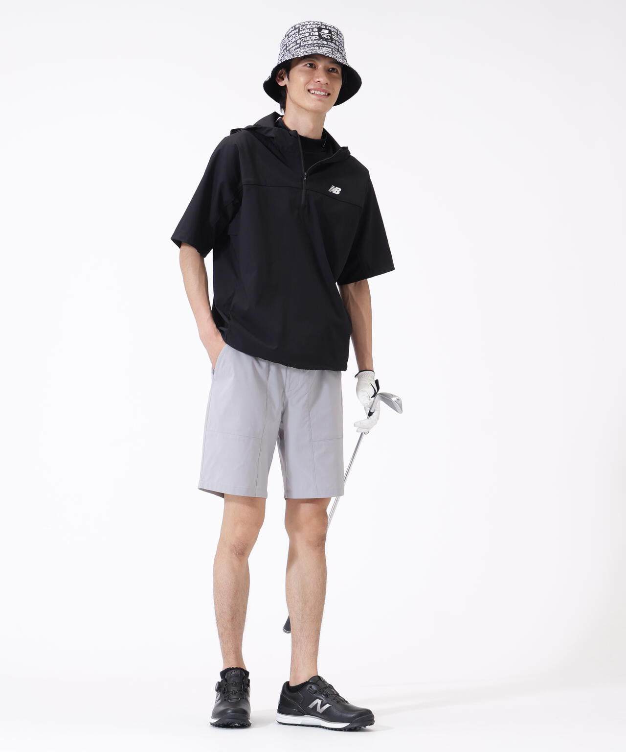 Height: 185cm    Chest: 81cm   Waist: 68cm　Hips: 90cm 着用サイズ：5