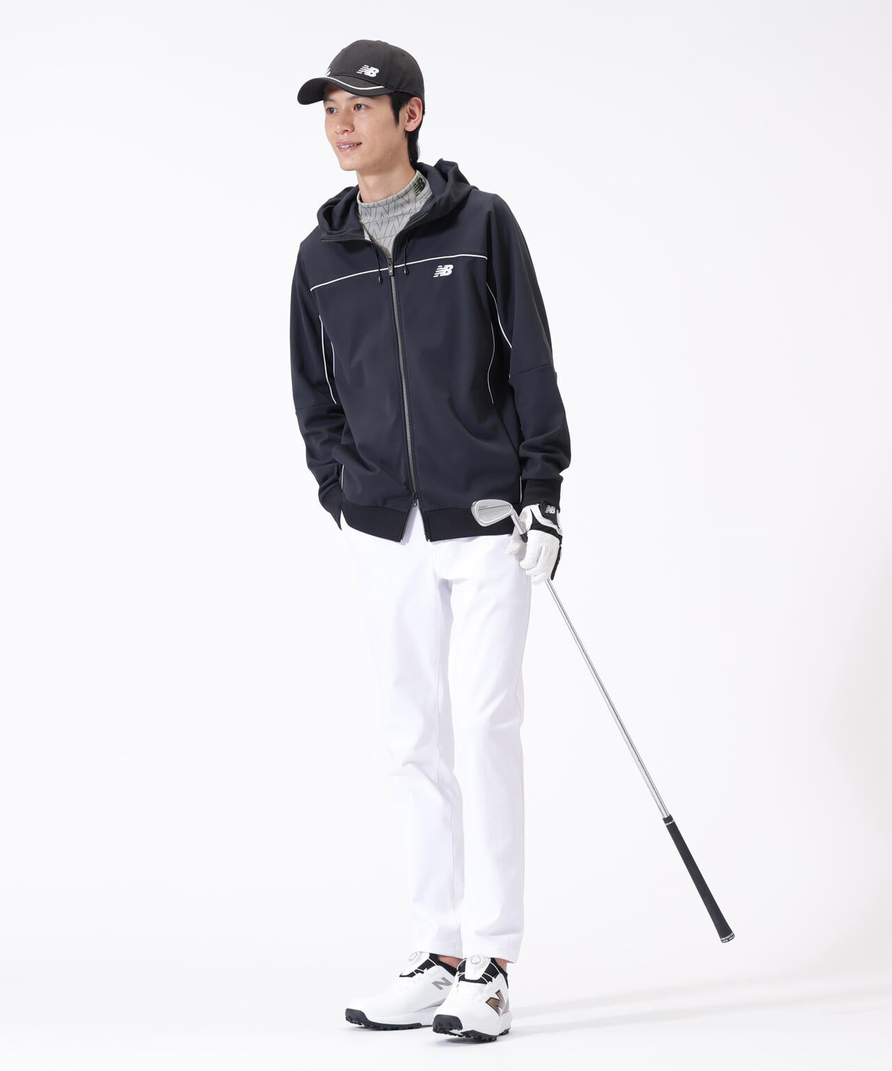 Height: 185cm    Chest: 81cm   Waist: 68cm　Hips: 90cm 着用サイズ：5