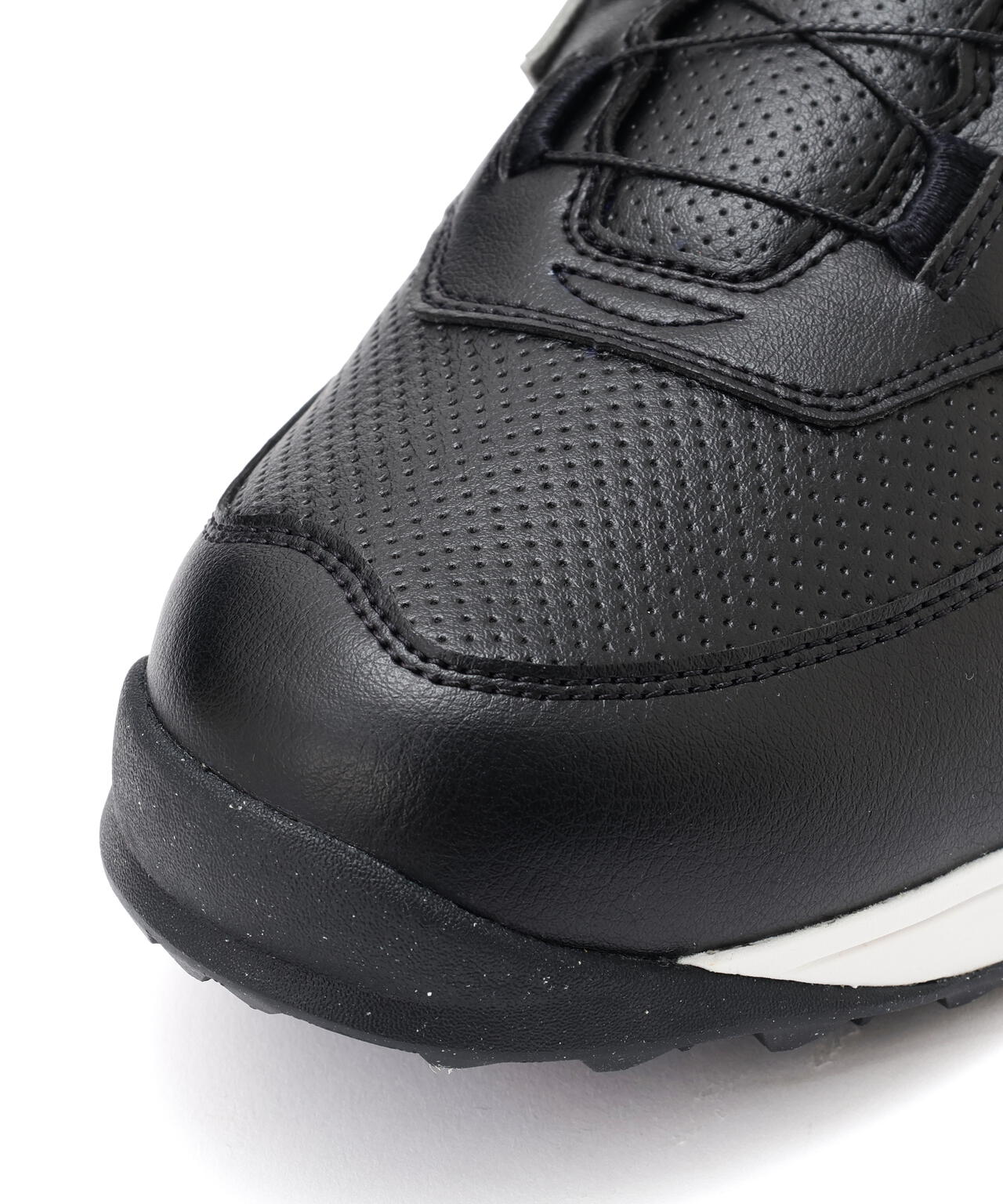 UG574BK スパイクレスシューズ (UNISEX)