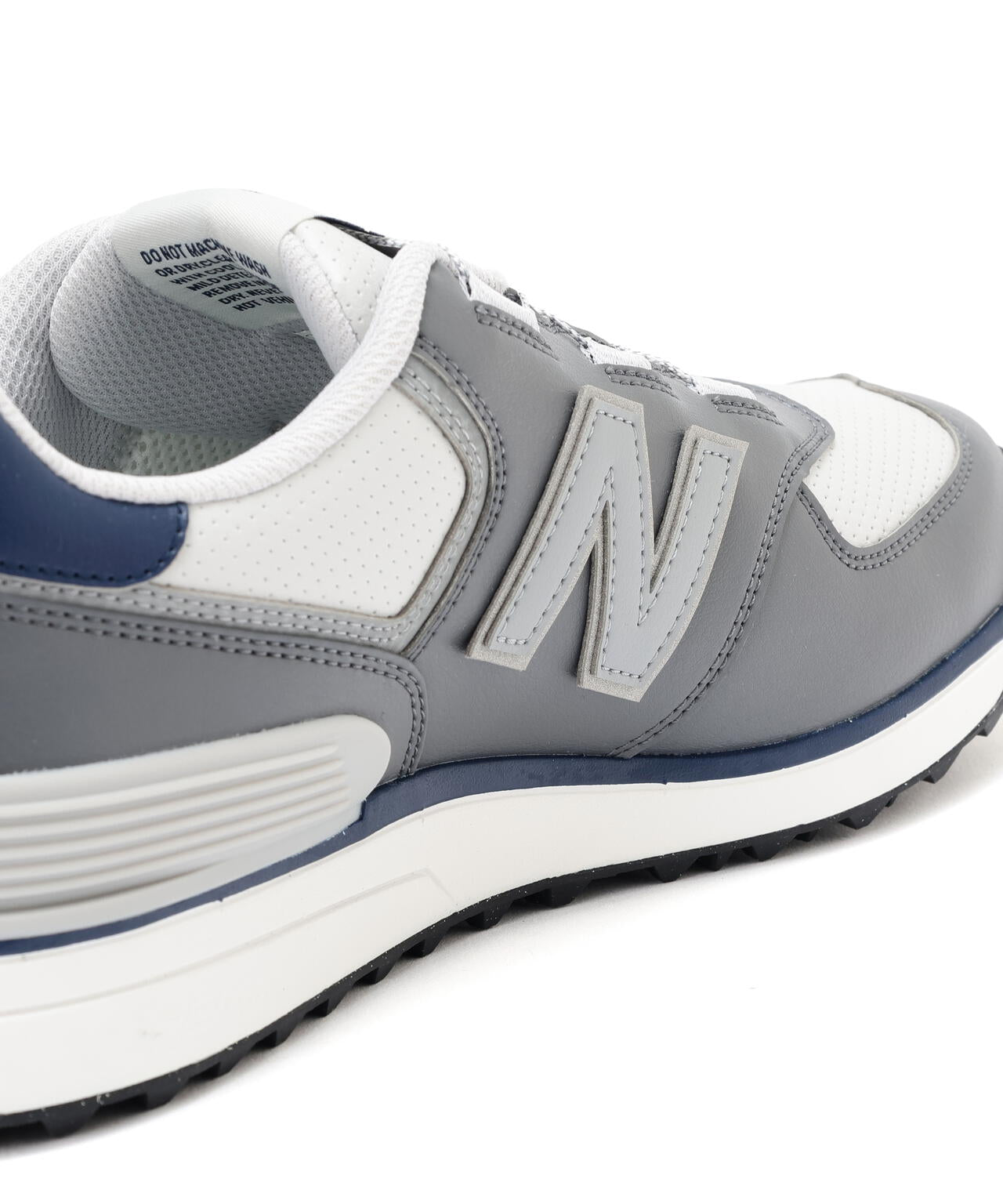 UG574BJ スパイクレスシューズ (UNISEX)