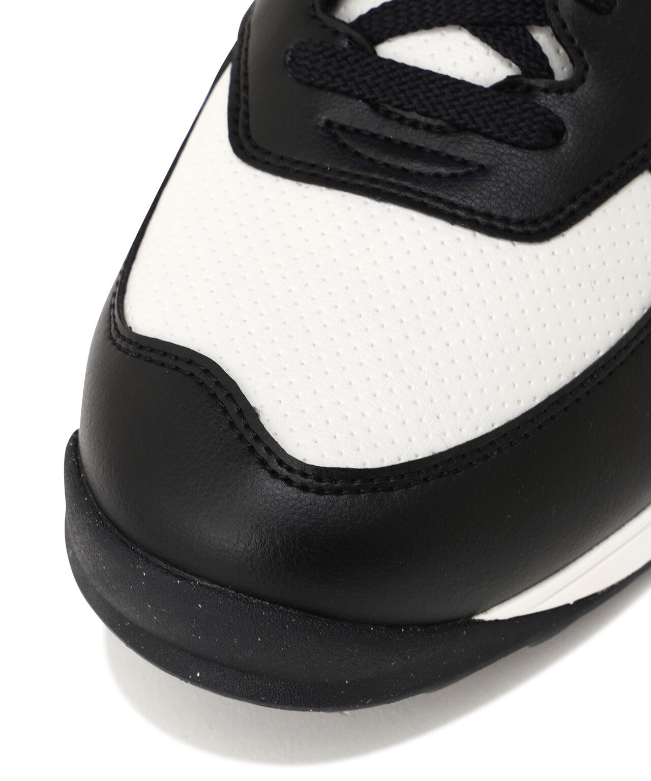 UG574B4 スパイクレスシューズ (UNISEX)