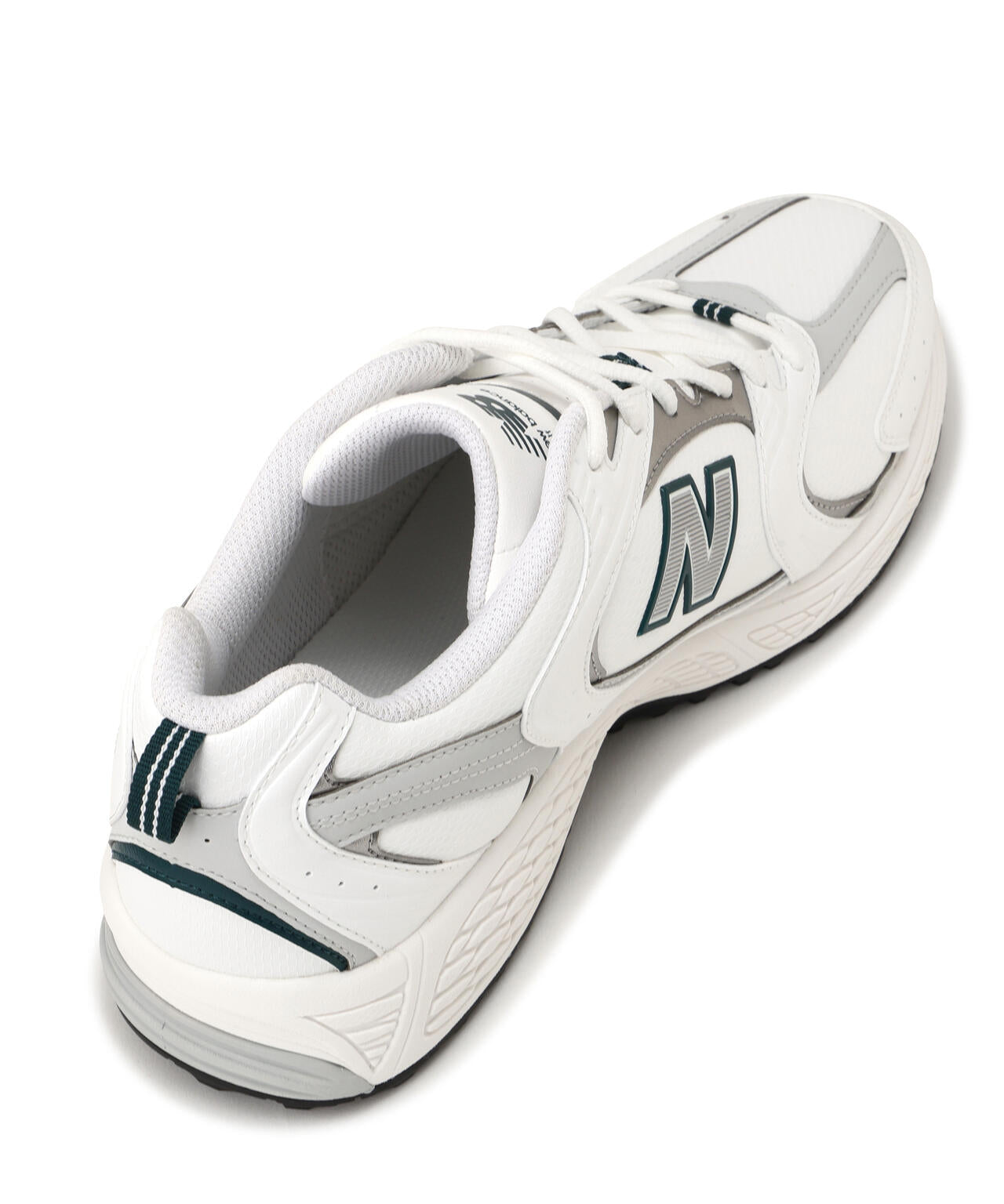 UGS530F スパイクレスシューズ (UNISEX)