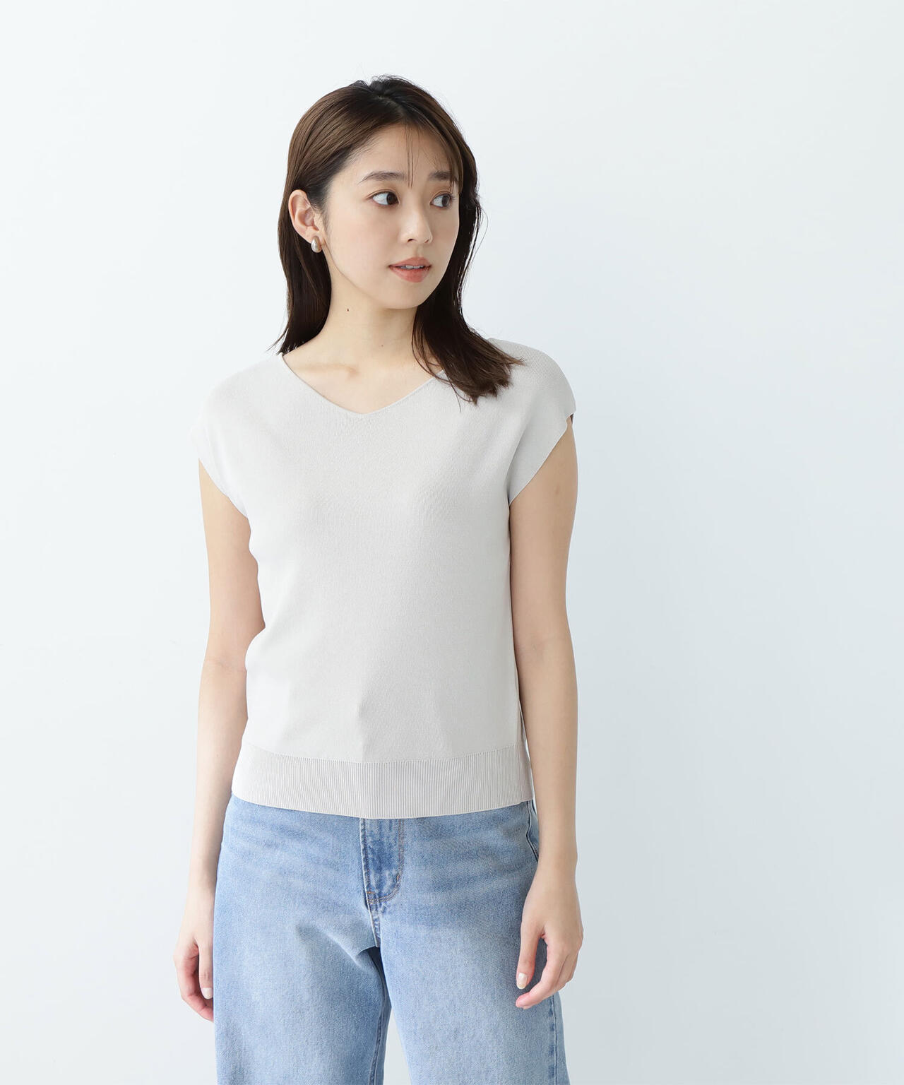 総針ベーシックシリーズ Vネックニット*