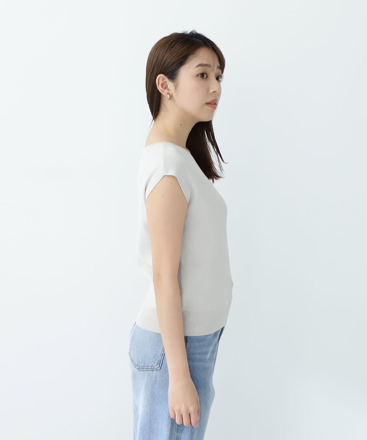 総針ベーシックシリーズ Vネックニット*