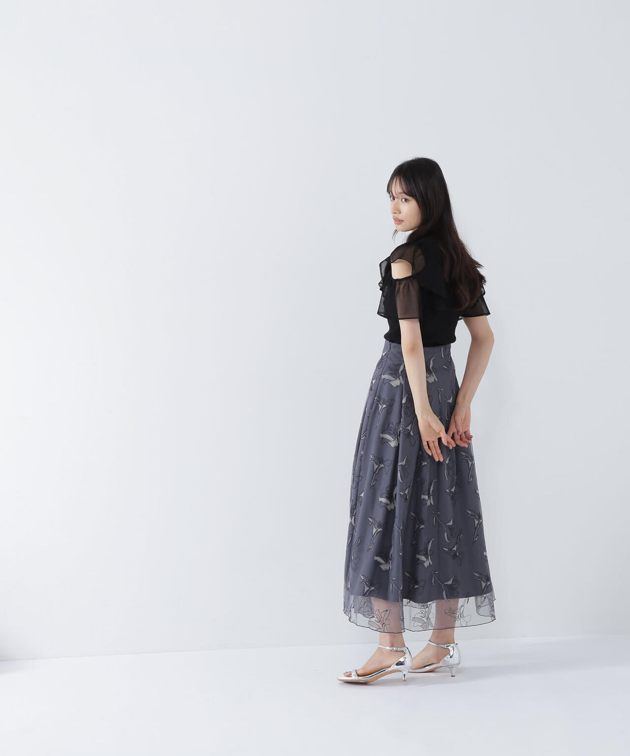 ラッフルシアースリーブニット*