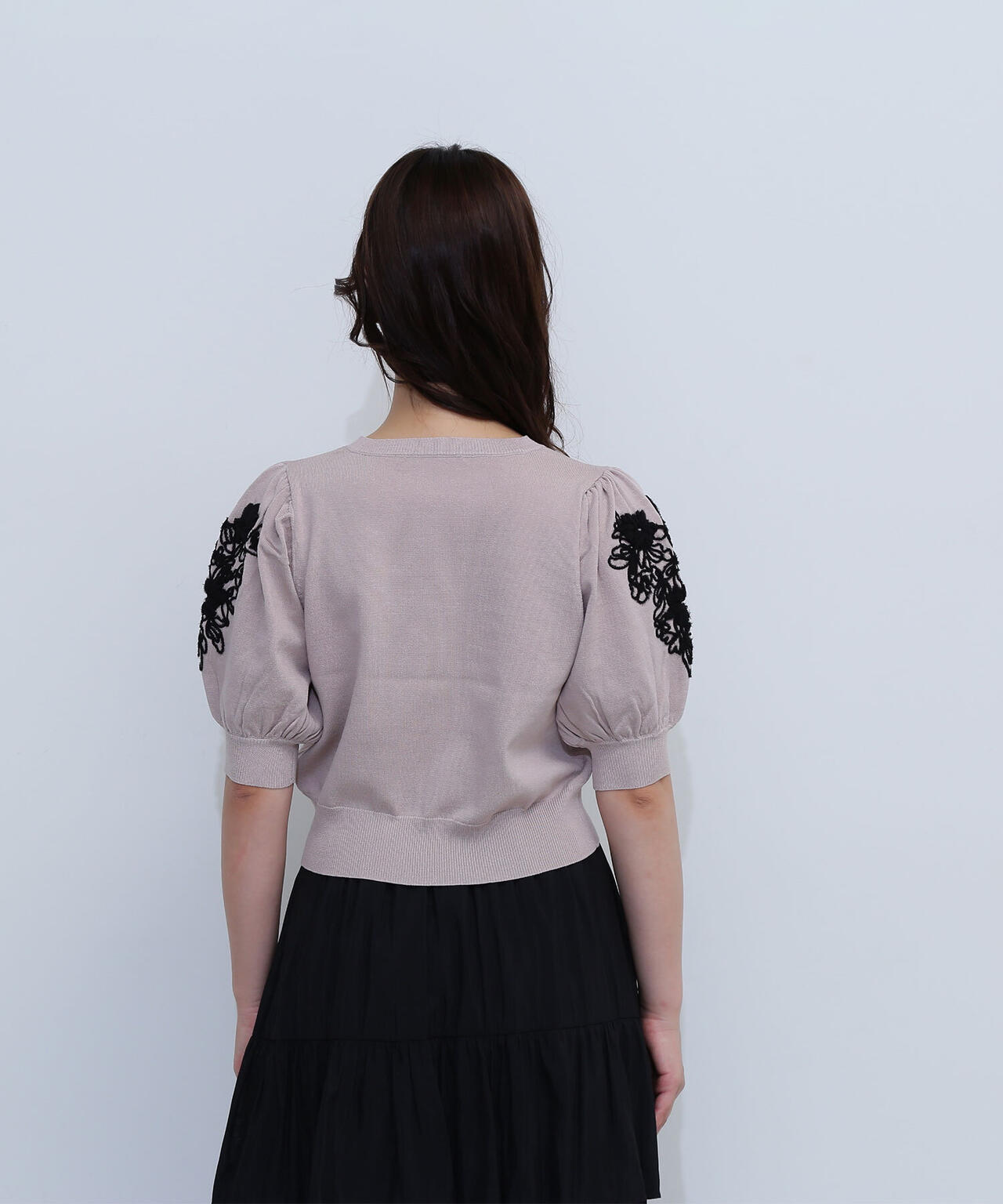 フラワー刺繍パフスリーブニット*