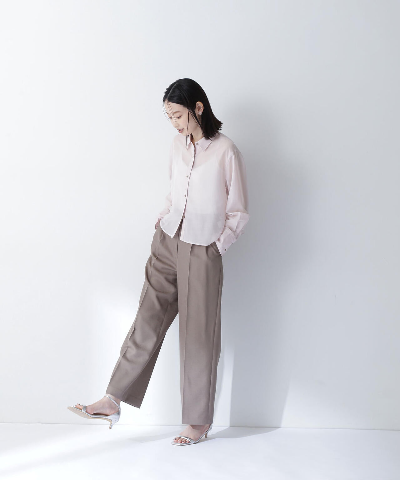 リネンライクツイルシリーズ ストレートパンツ*