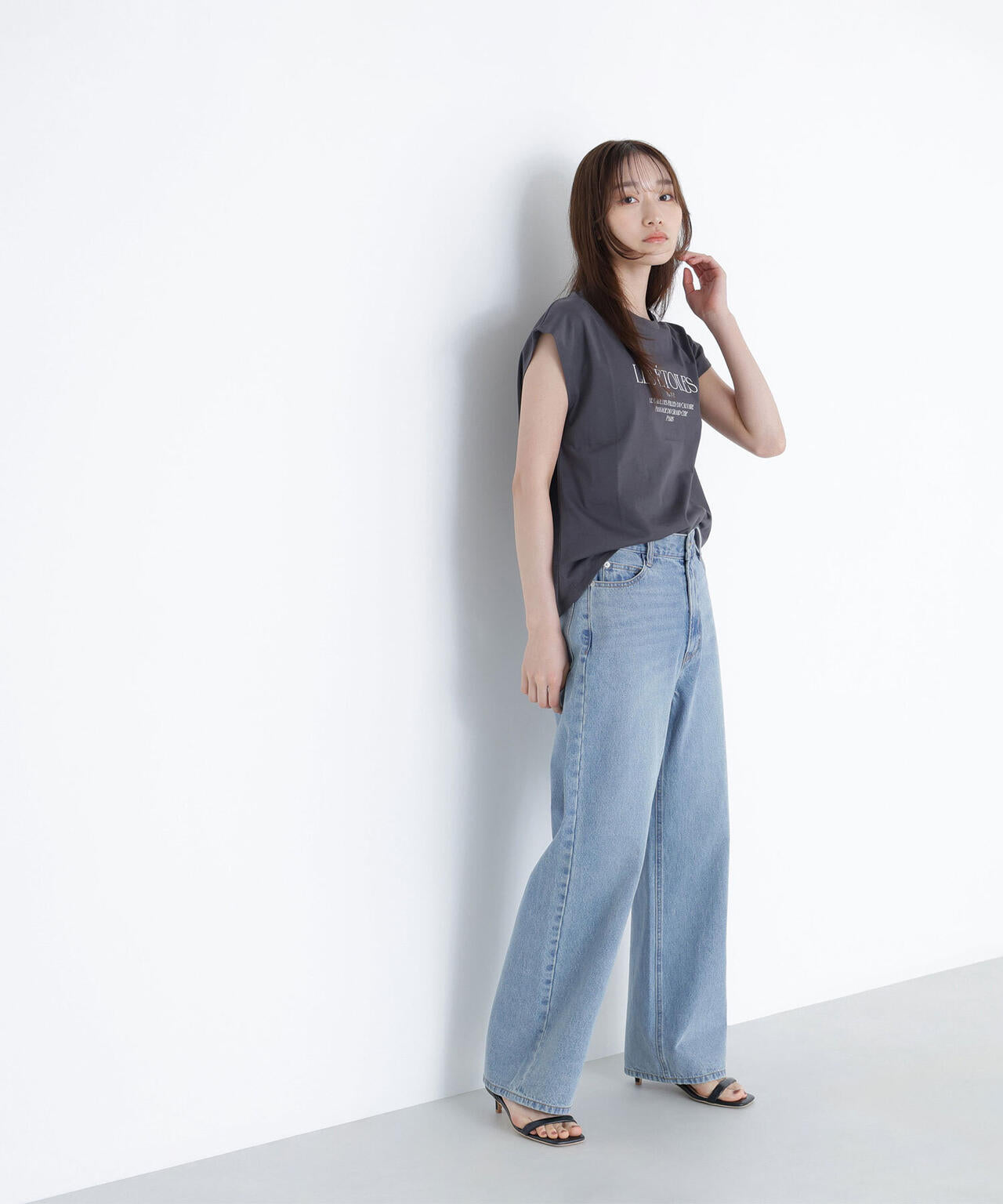 フレンチスリーブロゴTシャツ*