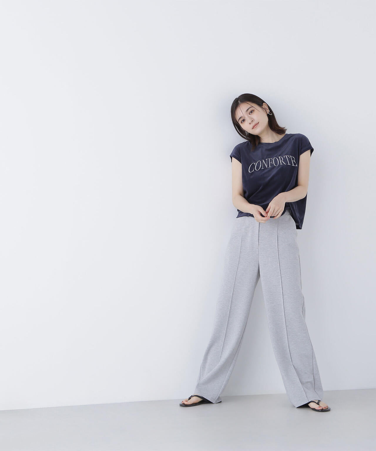 ベロアロゴ刺繍トップス*