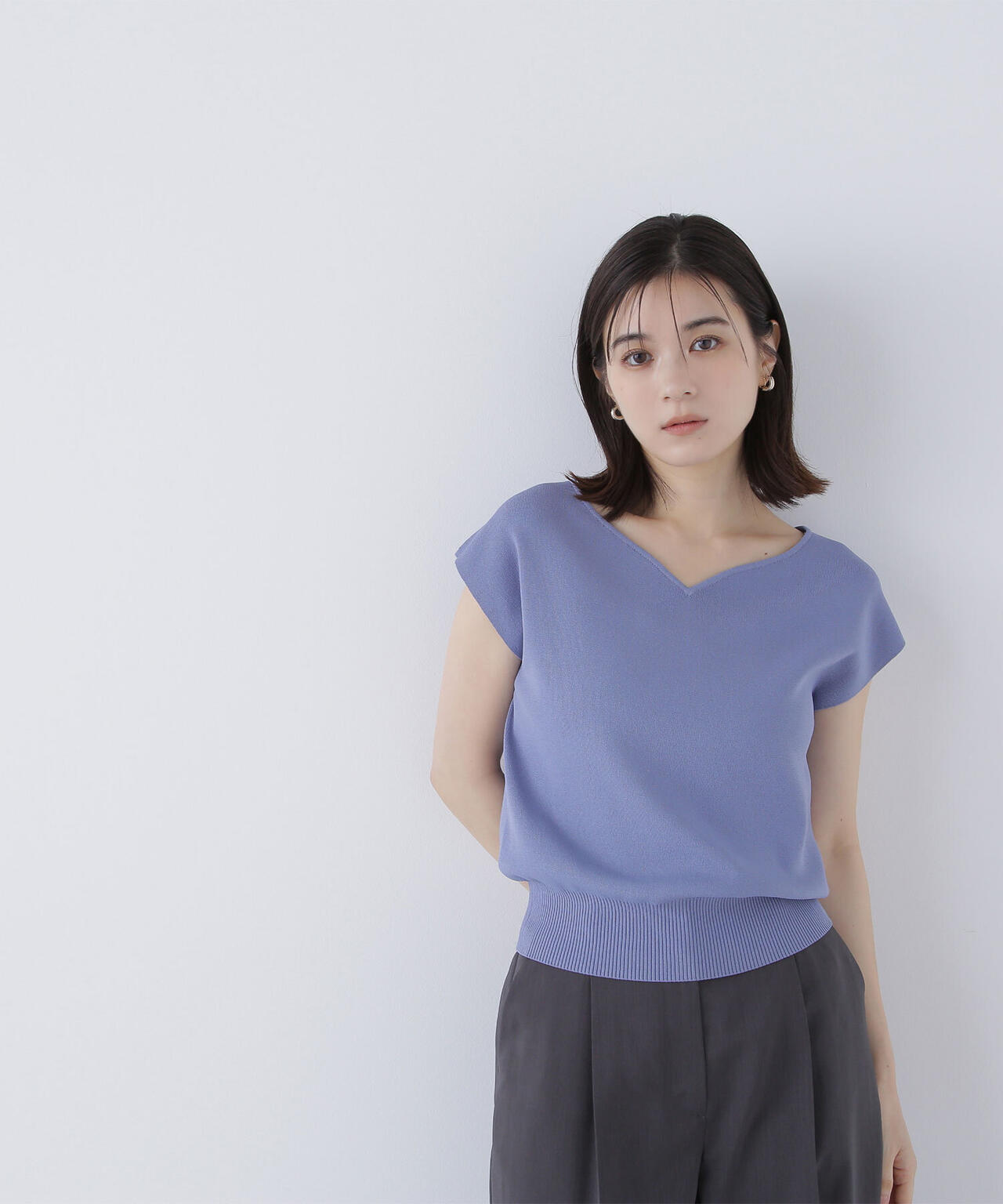 総針ベーシックシリーズ ニュアンスネックニット*