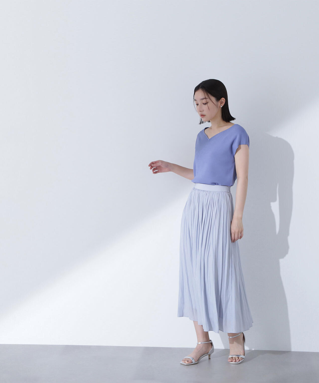 総針ベーシックシリーズ ニュアンスネックニット*