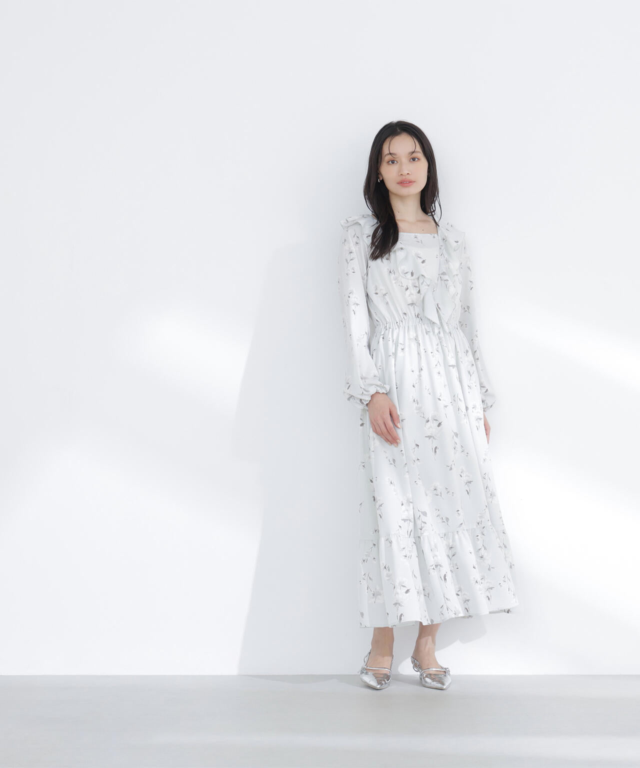 ラッフルフラワープリントワンピース