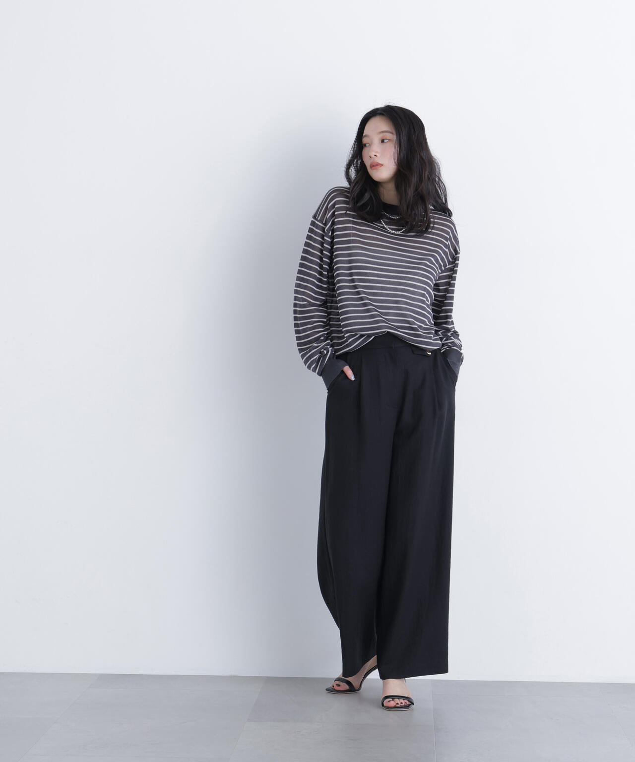 シアーボクシーニット