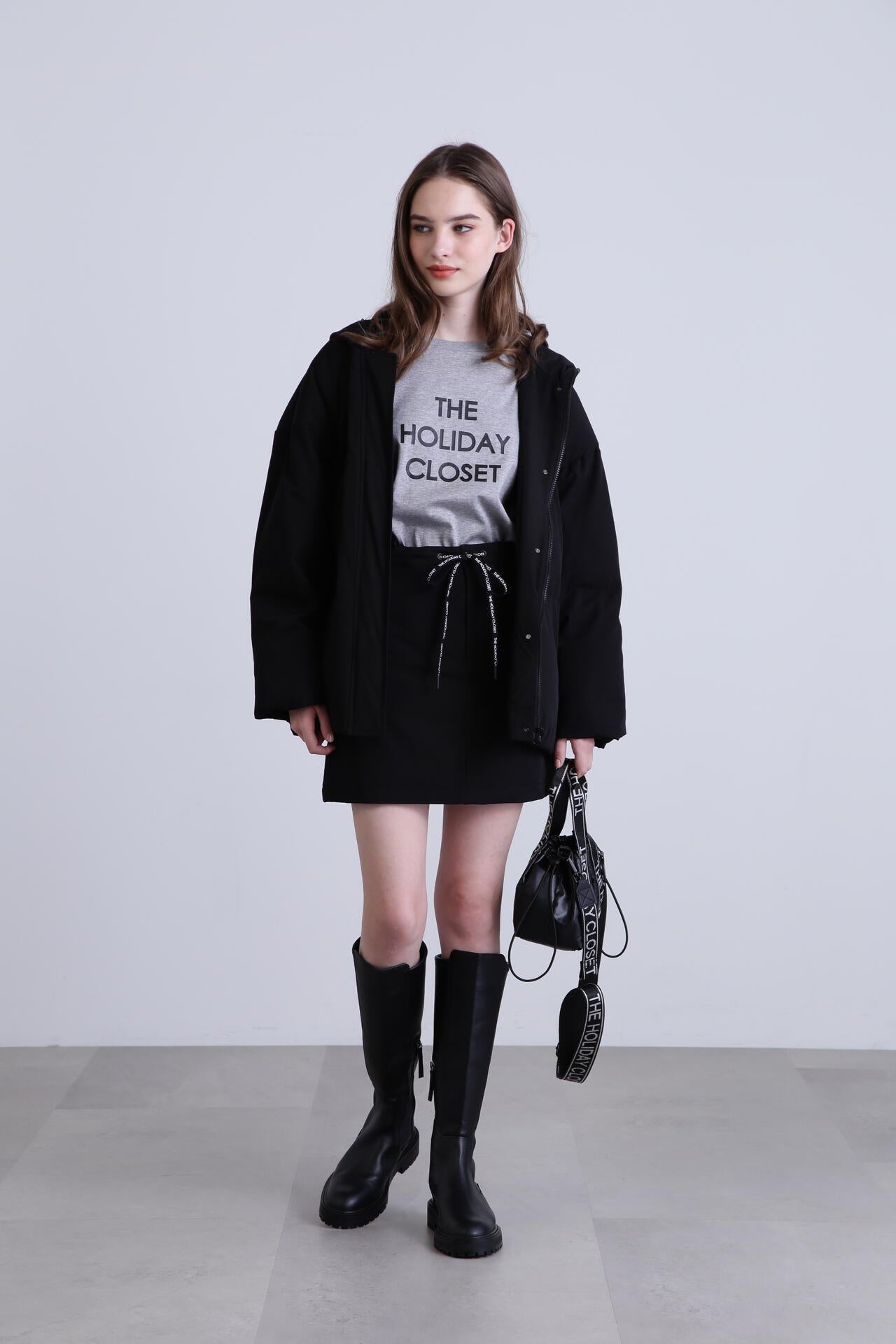 [THE HOLIDAY CLOSET] ロゴロンT