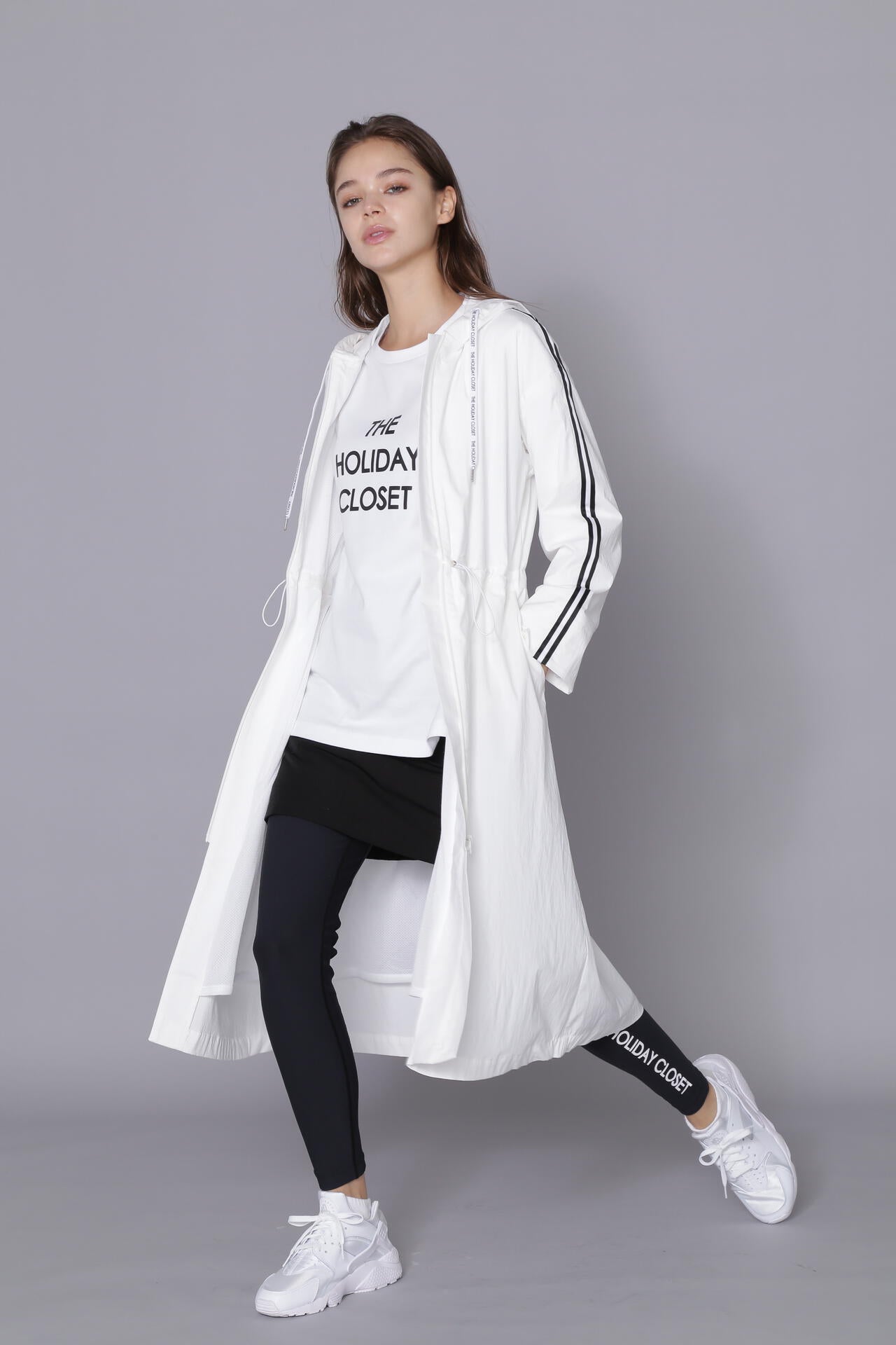 [THE HOLIDAY CLOSET] ロゴロンT
