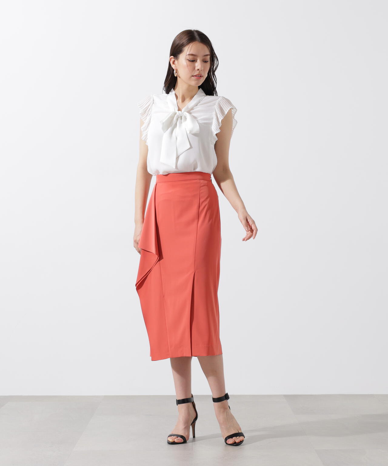 アシンメトリーラッフルスカート