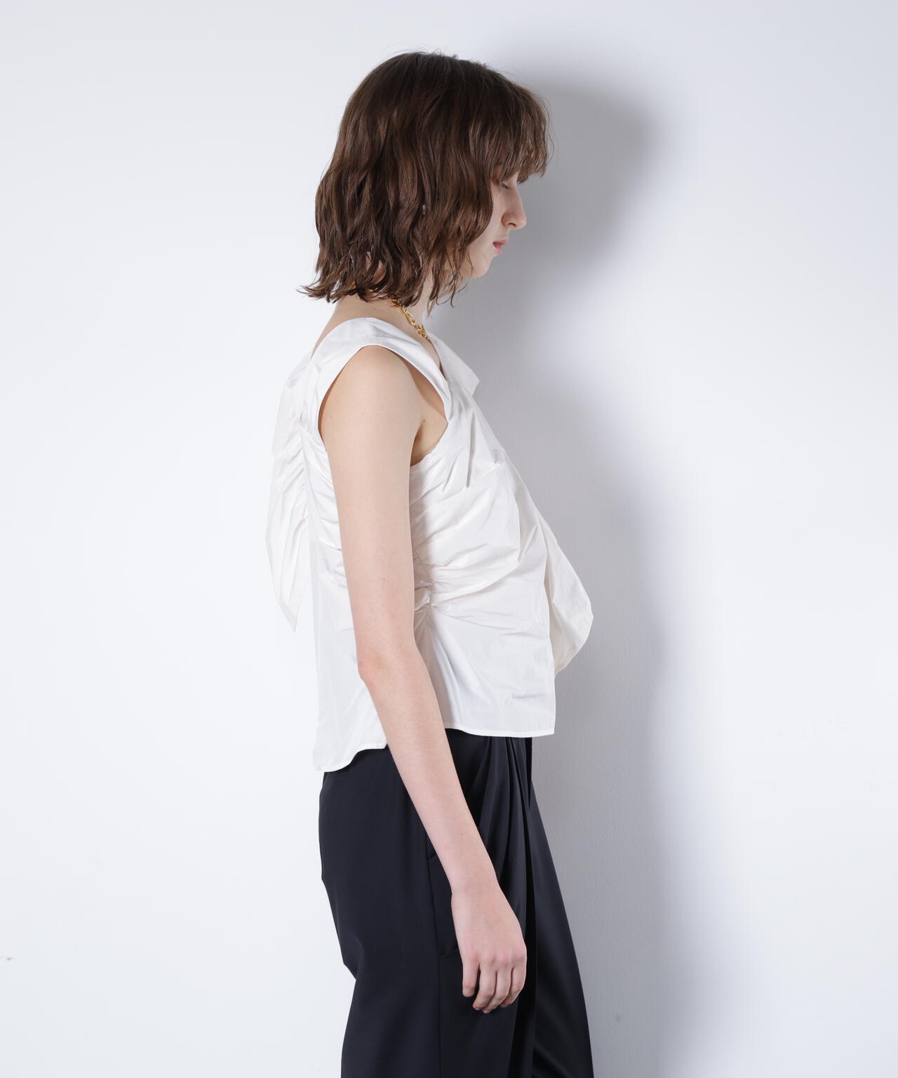 H 177cm B 76cm W 61cm H 89cm 着用サイズ：38
