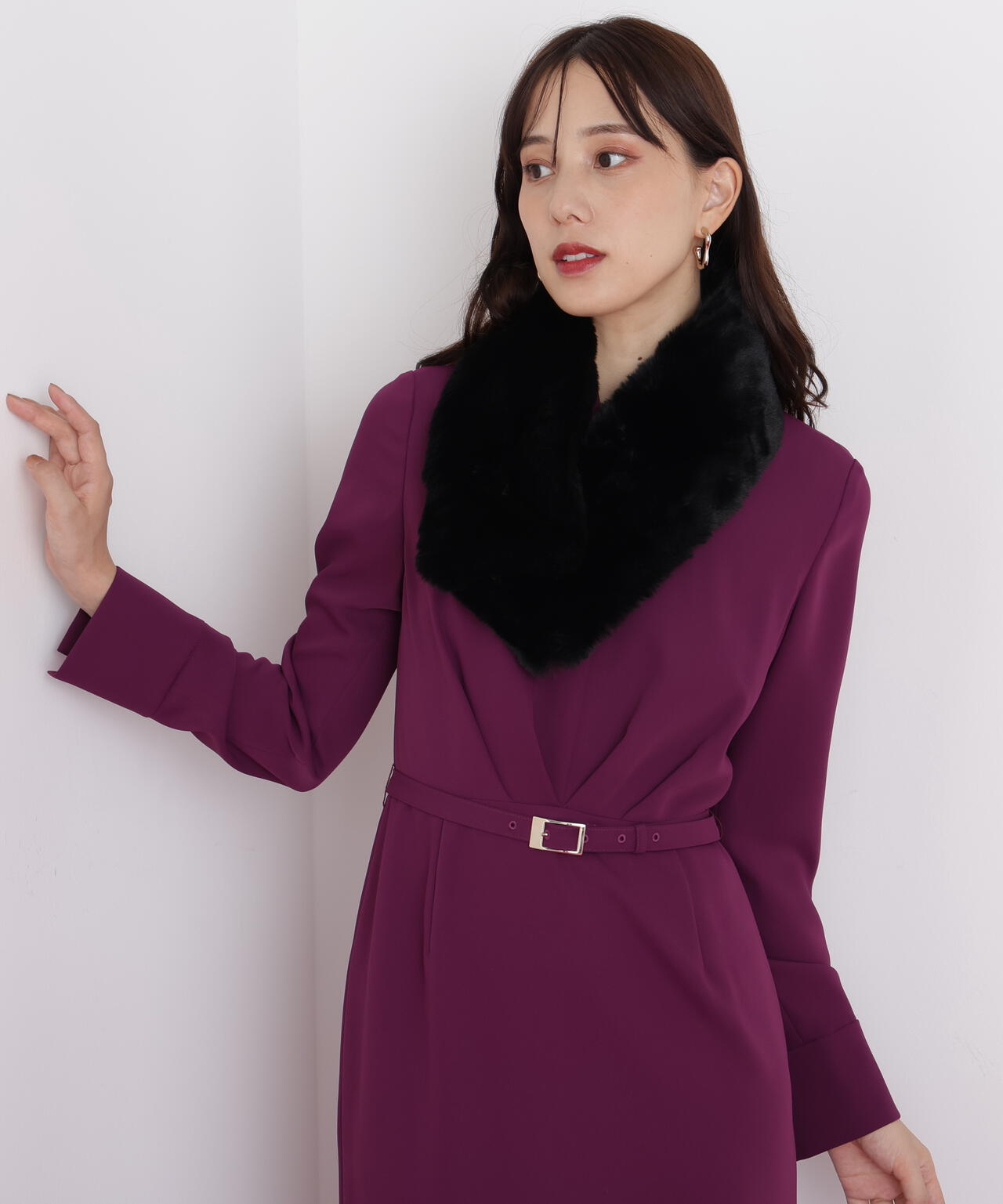 ウエストタックキーネックワンピース
