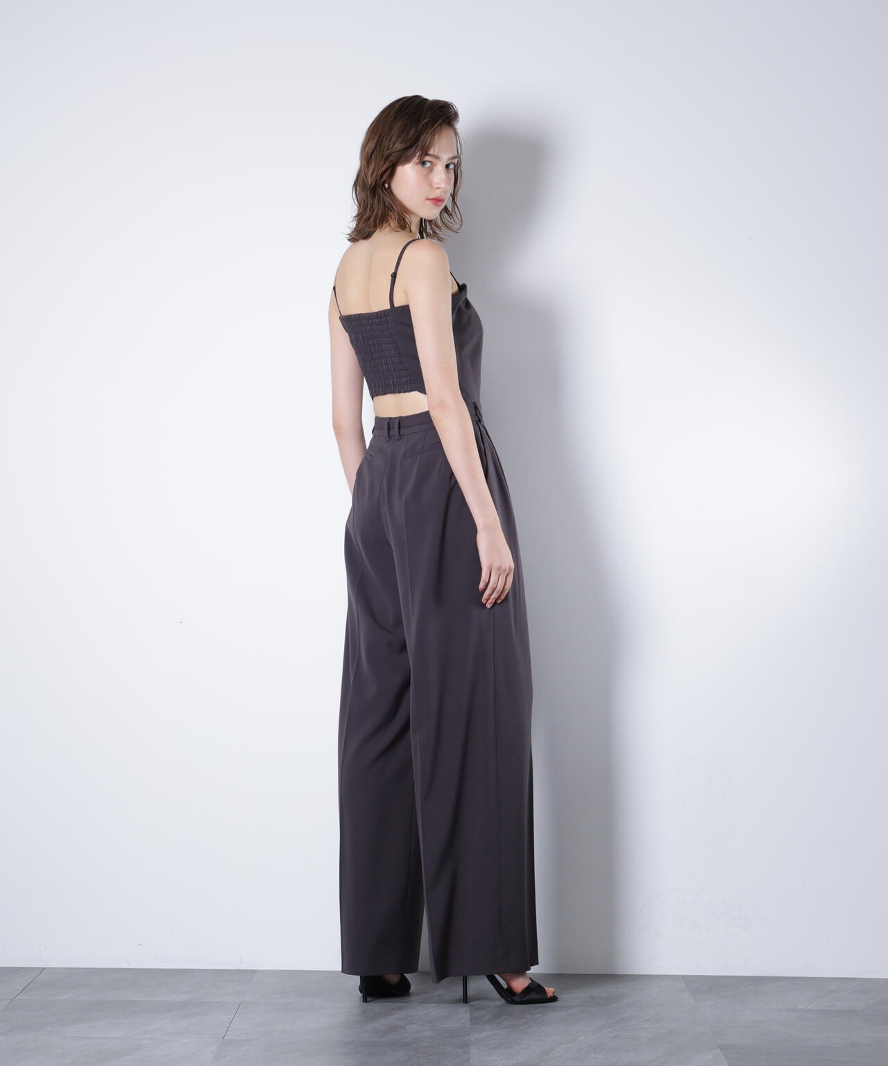 H 177cm B 76cm W 61cm H 89cm 着用サイズ：38