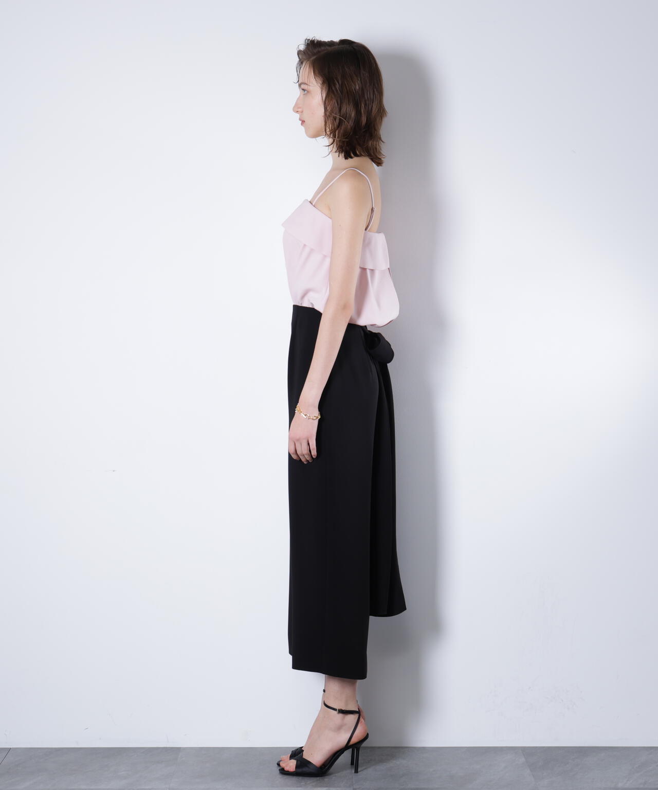 H 177cm B 76cm W 61cm H 89cm 着用サイズ：38