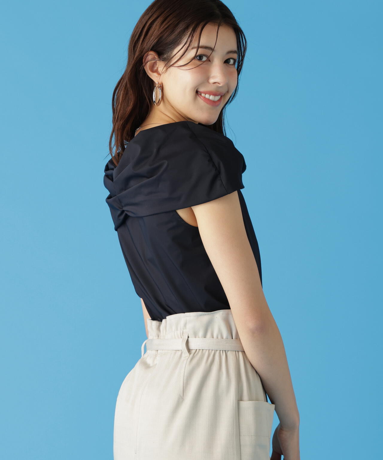 ツイストオフショルカットソー